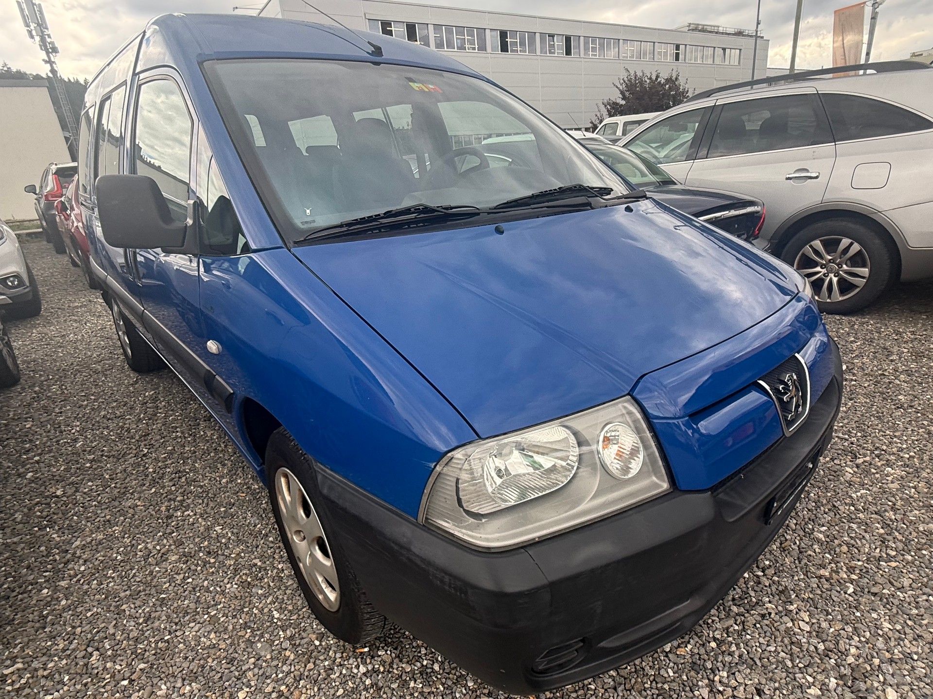 PEUGEOT EXPERT-image-0