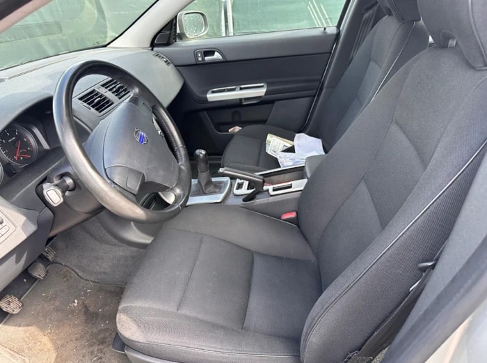 VOLVO V50 2.0D-image-6
