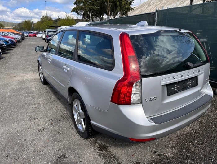 VOLVO V50 2.0D-image-3
