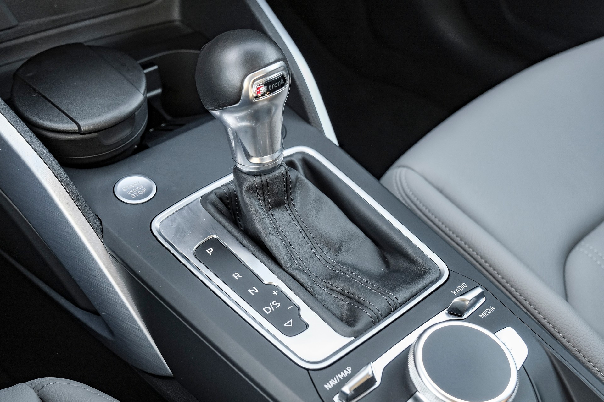 AUDI Q2 2.0 TDI quattro S-tronic Sport-image-19