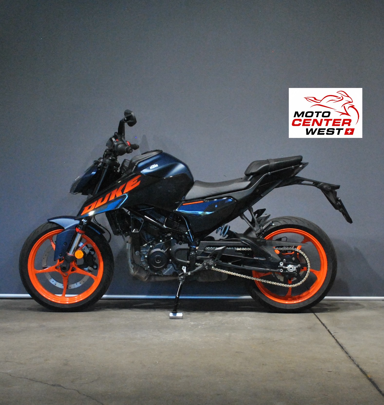 KTM 125 Duke-showroom-element-2