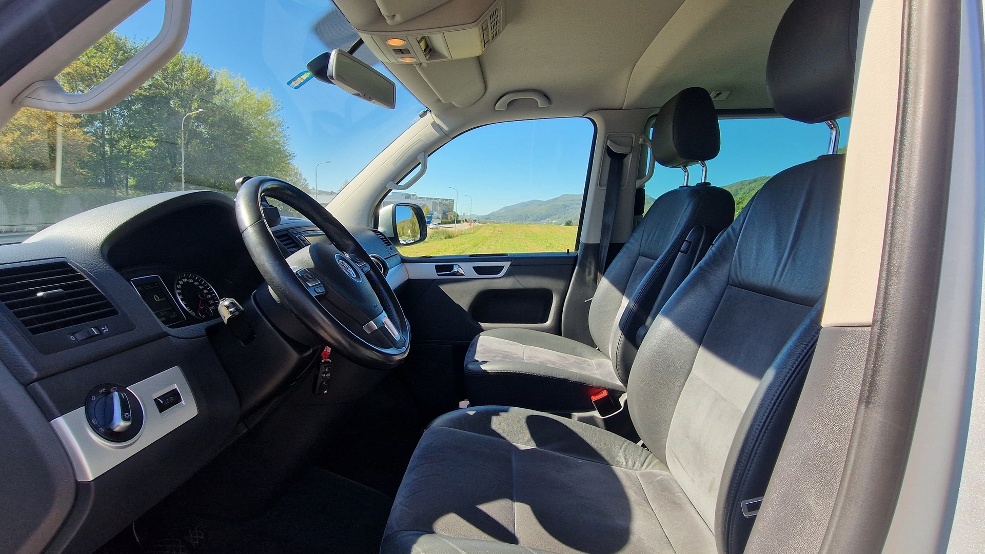 VW T5 Multivan 2.0 TDI CR Highline DSG-image-5
