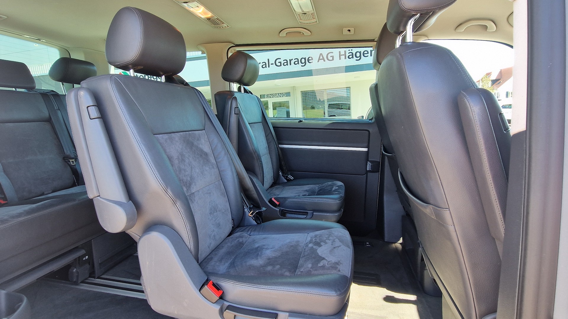VW T5 Multivan 2.0 TDI CR Highline DSG-image-11
