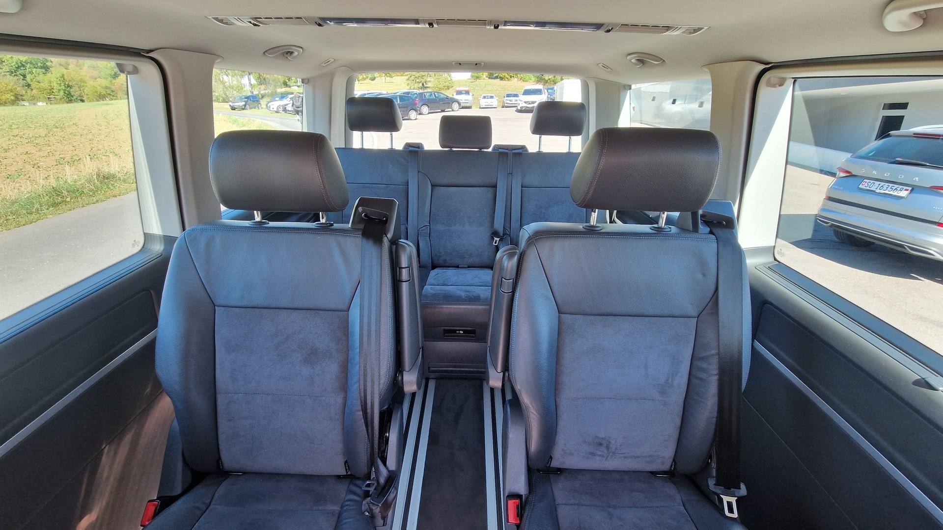 VW T5 Multivan 2.0 TDI CR Highline DSG-image-9