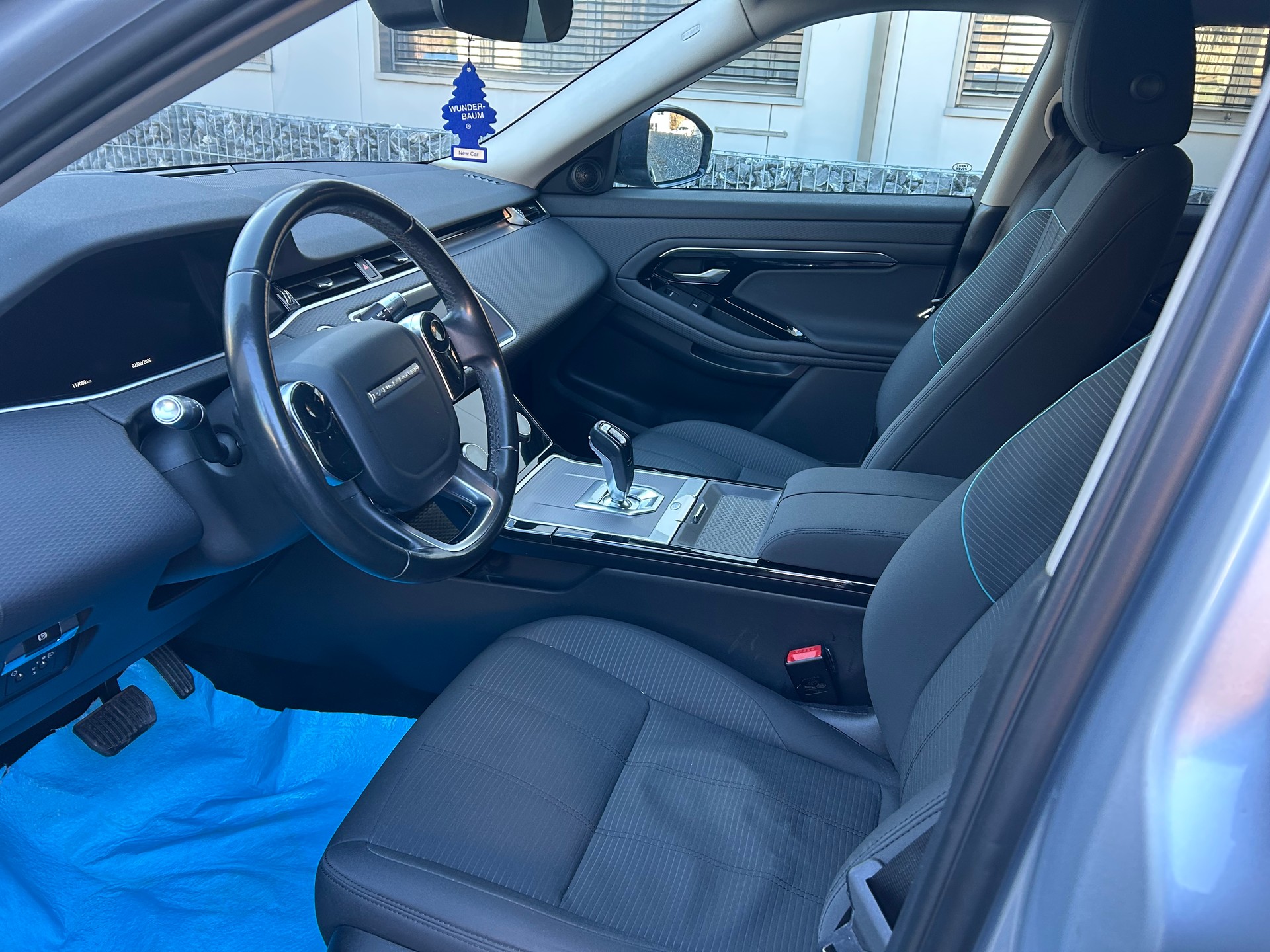 LAND ROVER Range Rover Evoque R-Dynamic D 180 S AT9-image-6