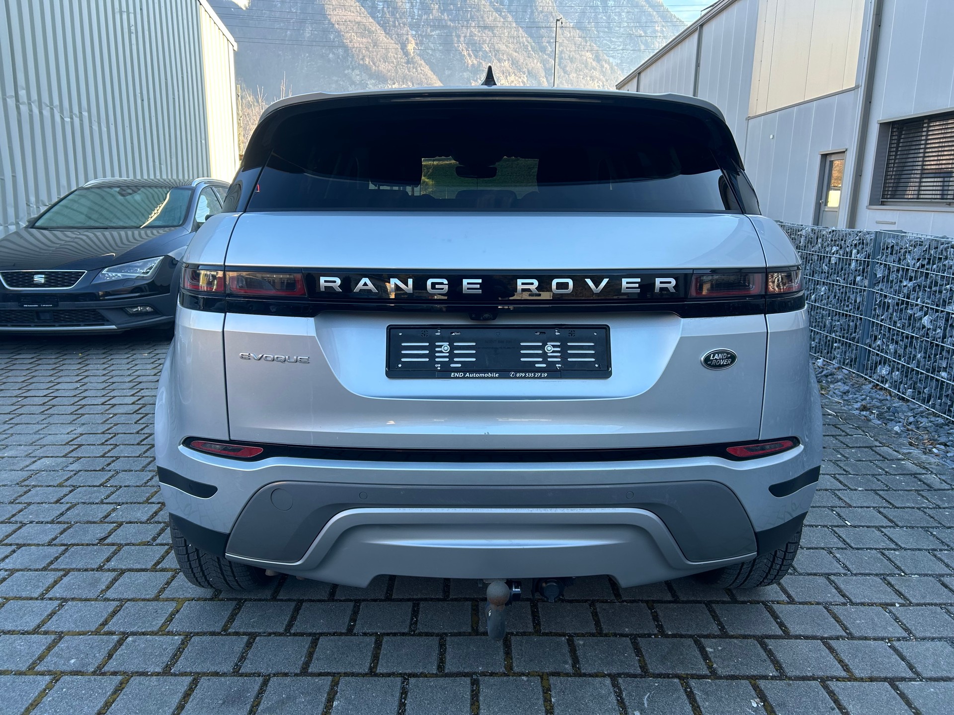 LAND ROVER Range Rover Evoque R-Dynamic D 180 S AT9-image-3