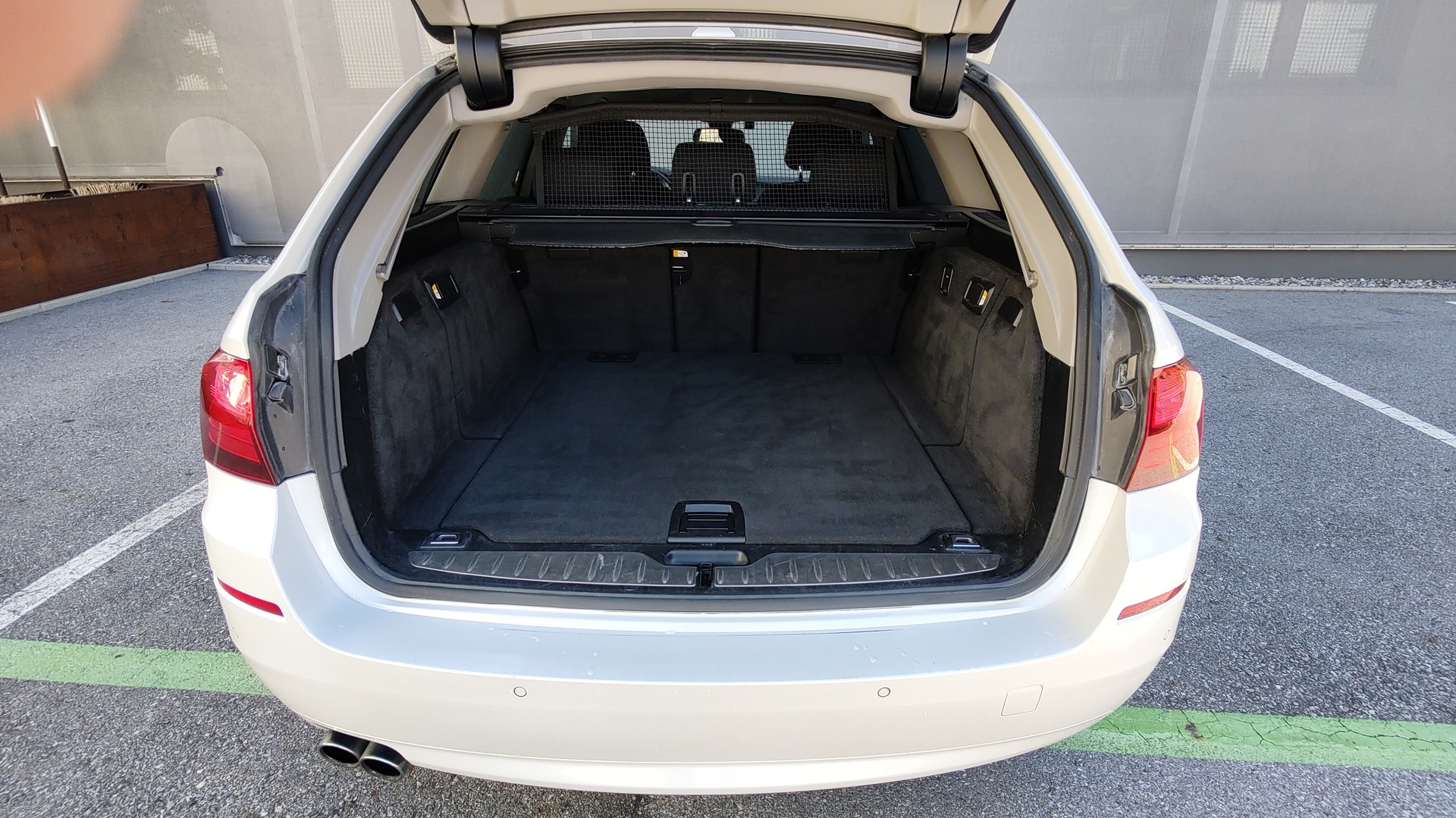 BMW 520d xDrive Touring Steptronic-image-8
