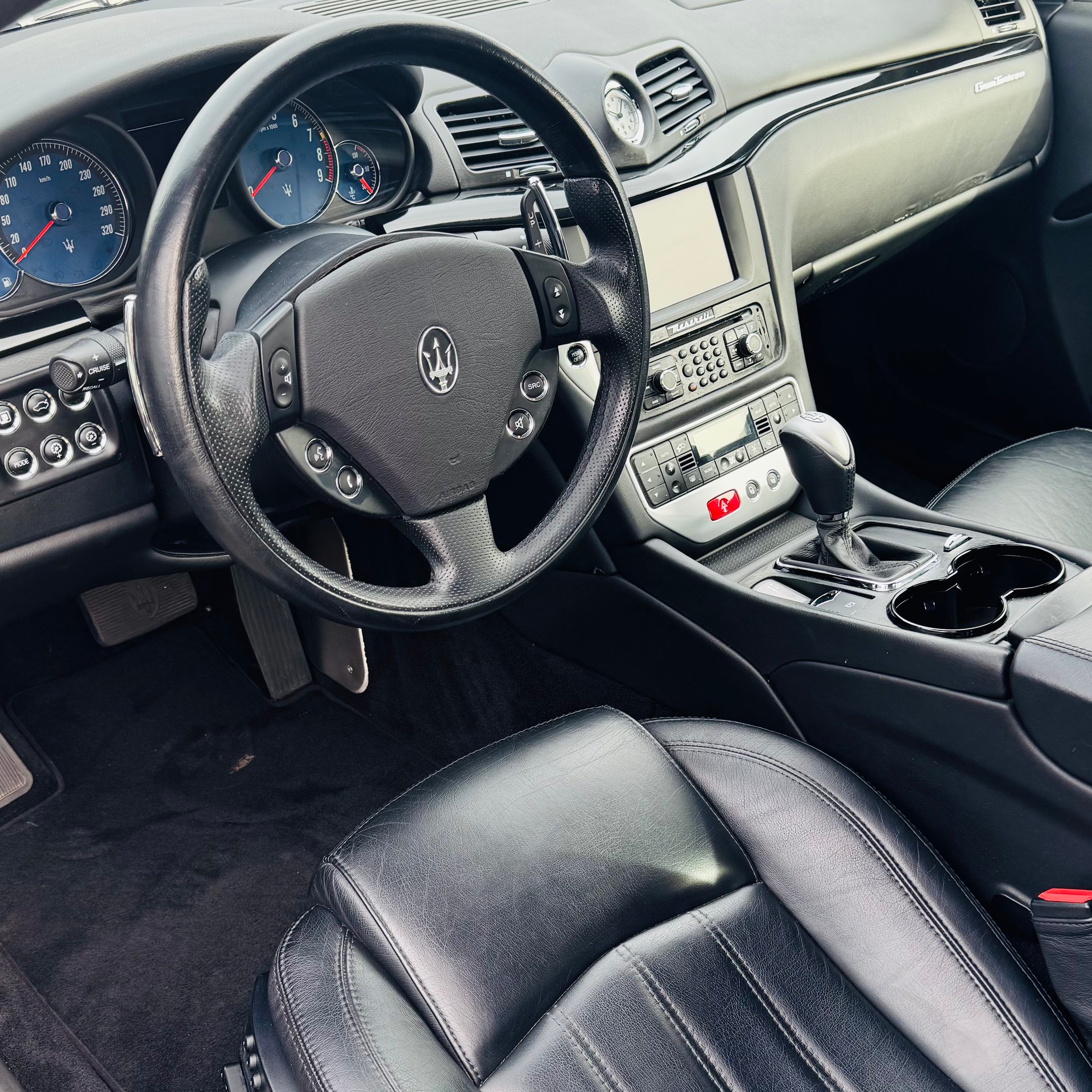 MASERATI GranTurismo Automatica-image-9