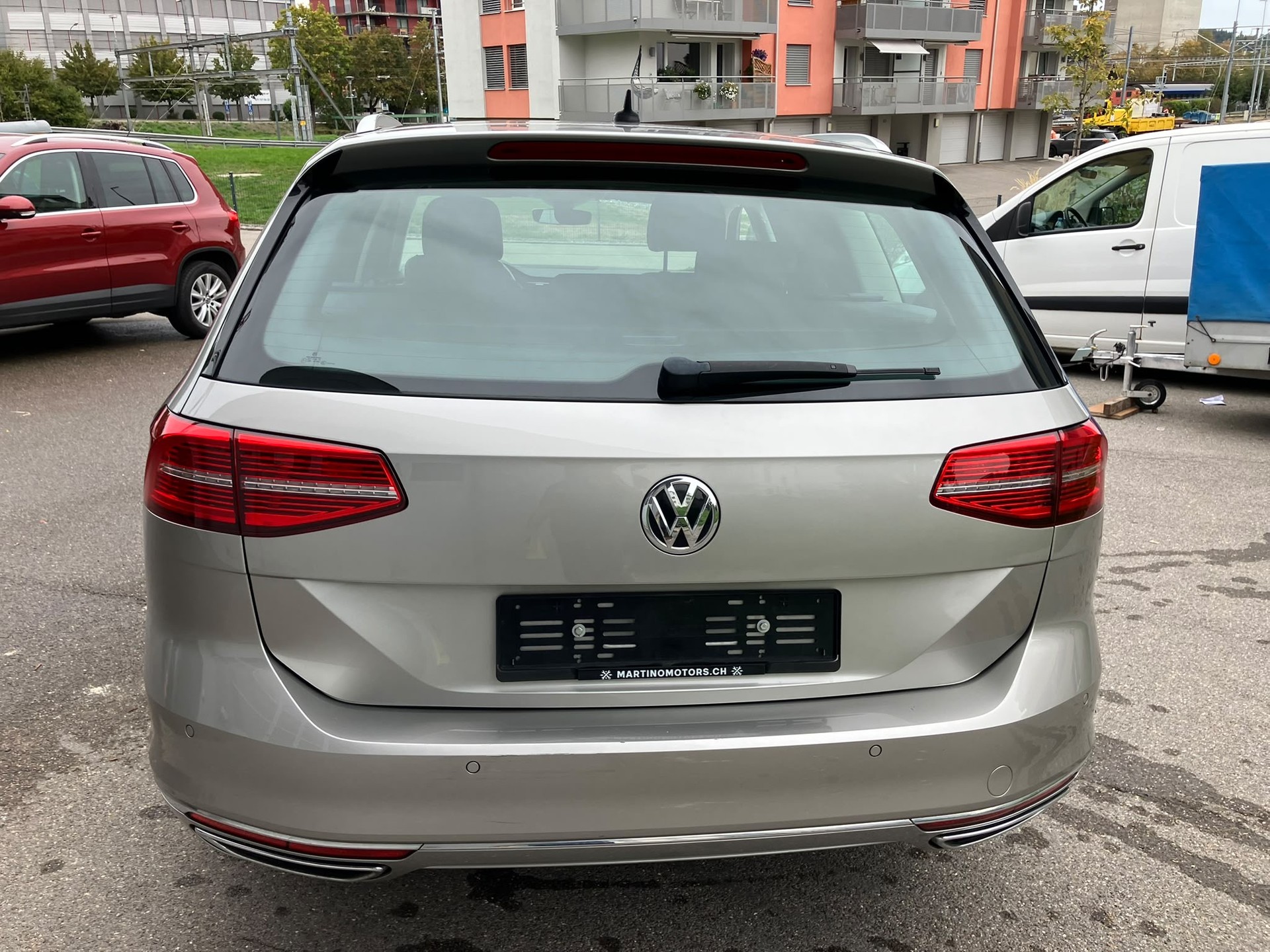 VW Passat Variant 2.0 TDI BMT High. DSG 4Motion-image-1