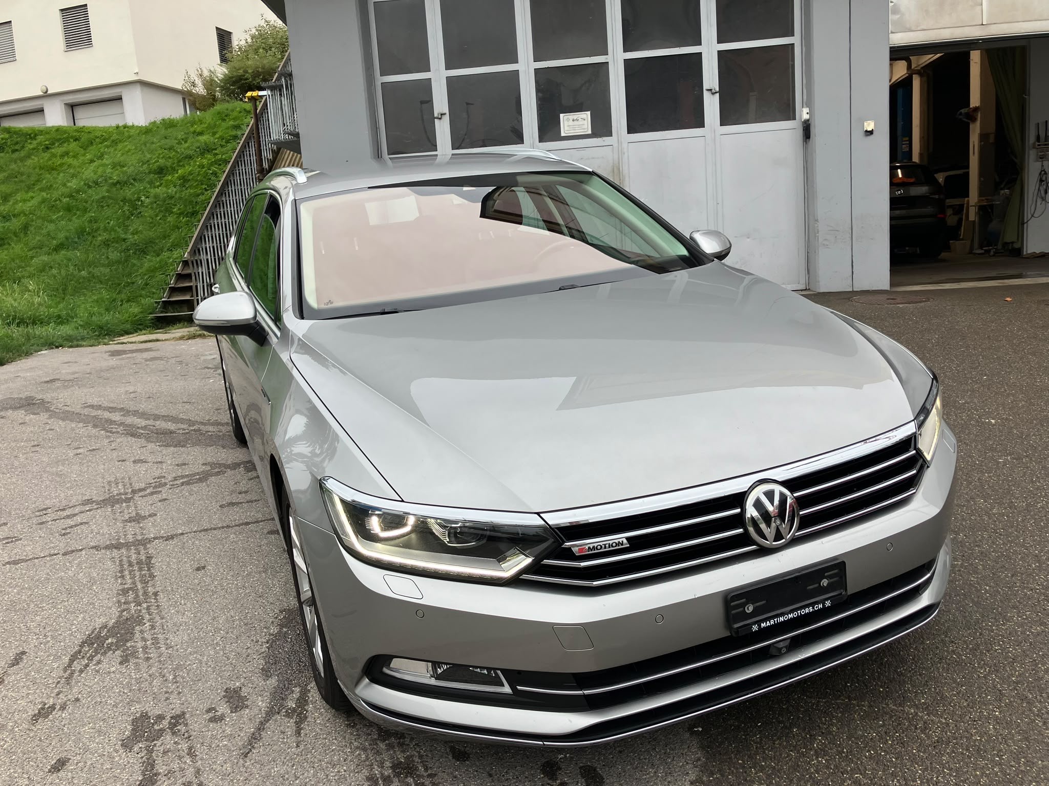 Car photo