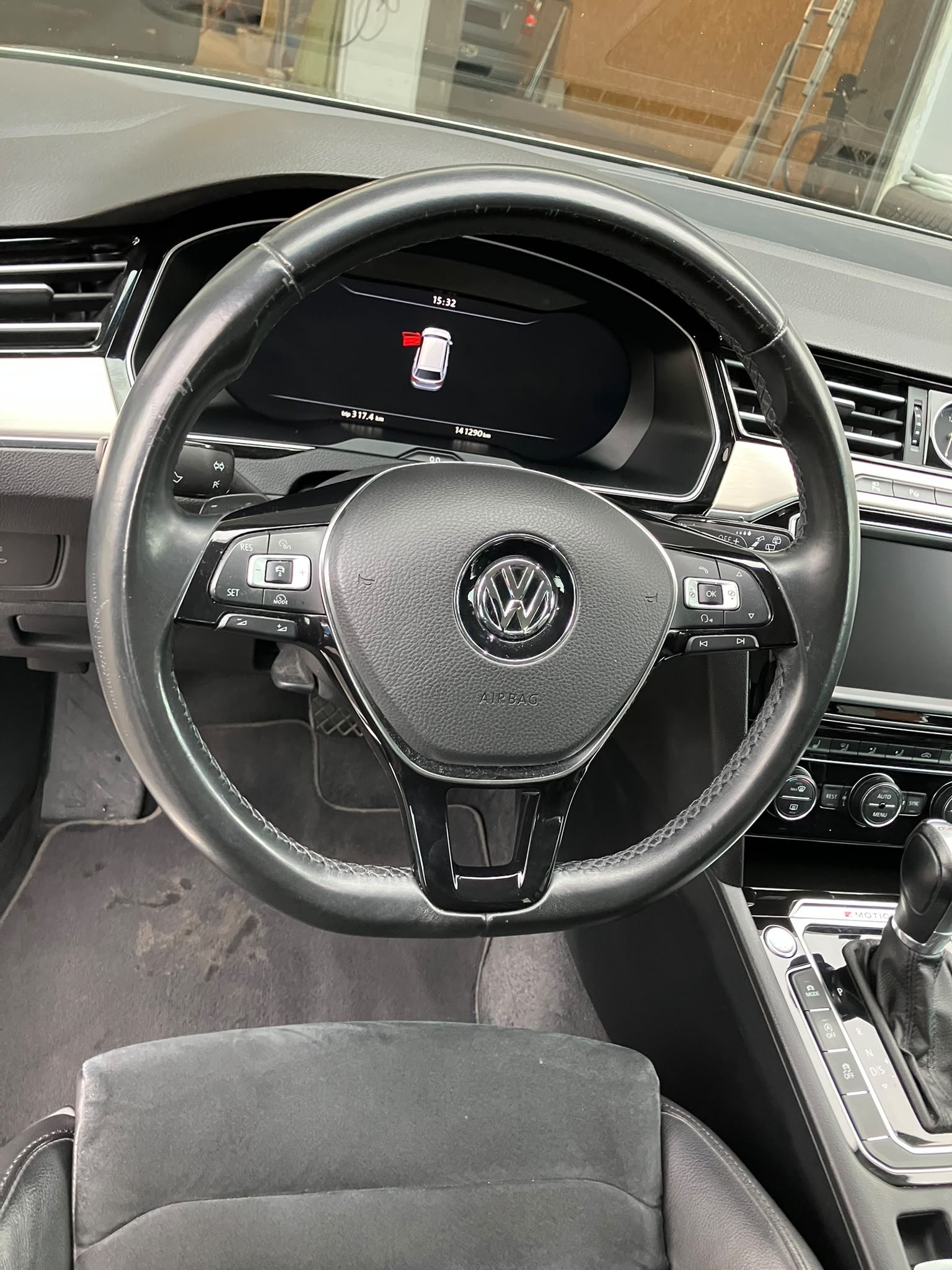 VW Passat Variant 2.0 TDI BMT High. DSG 4Motion-image-16