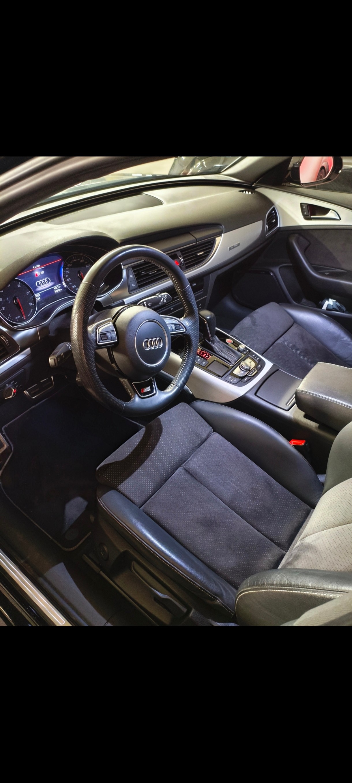 AUDI 2.0 TFSI quattro S-Tronic-image-4