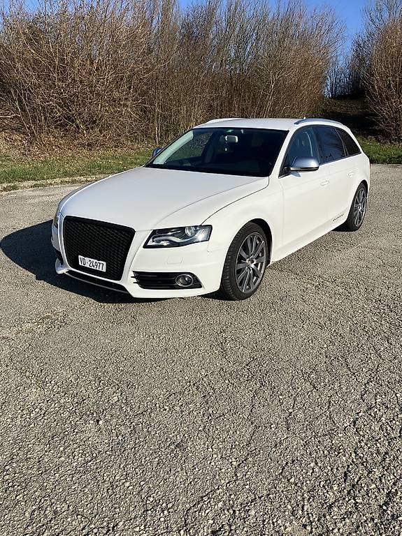 AUDI S4-image-0