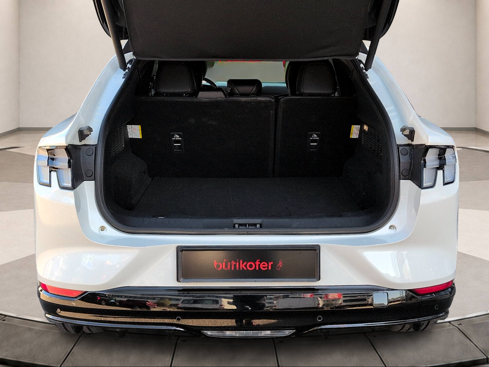 FORD Mustang Mach-E Extended GT AWD-image-14
