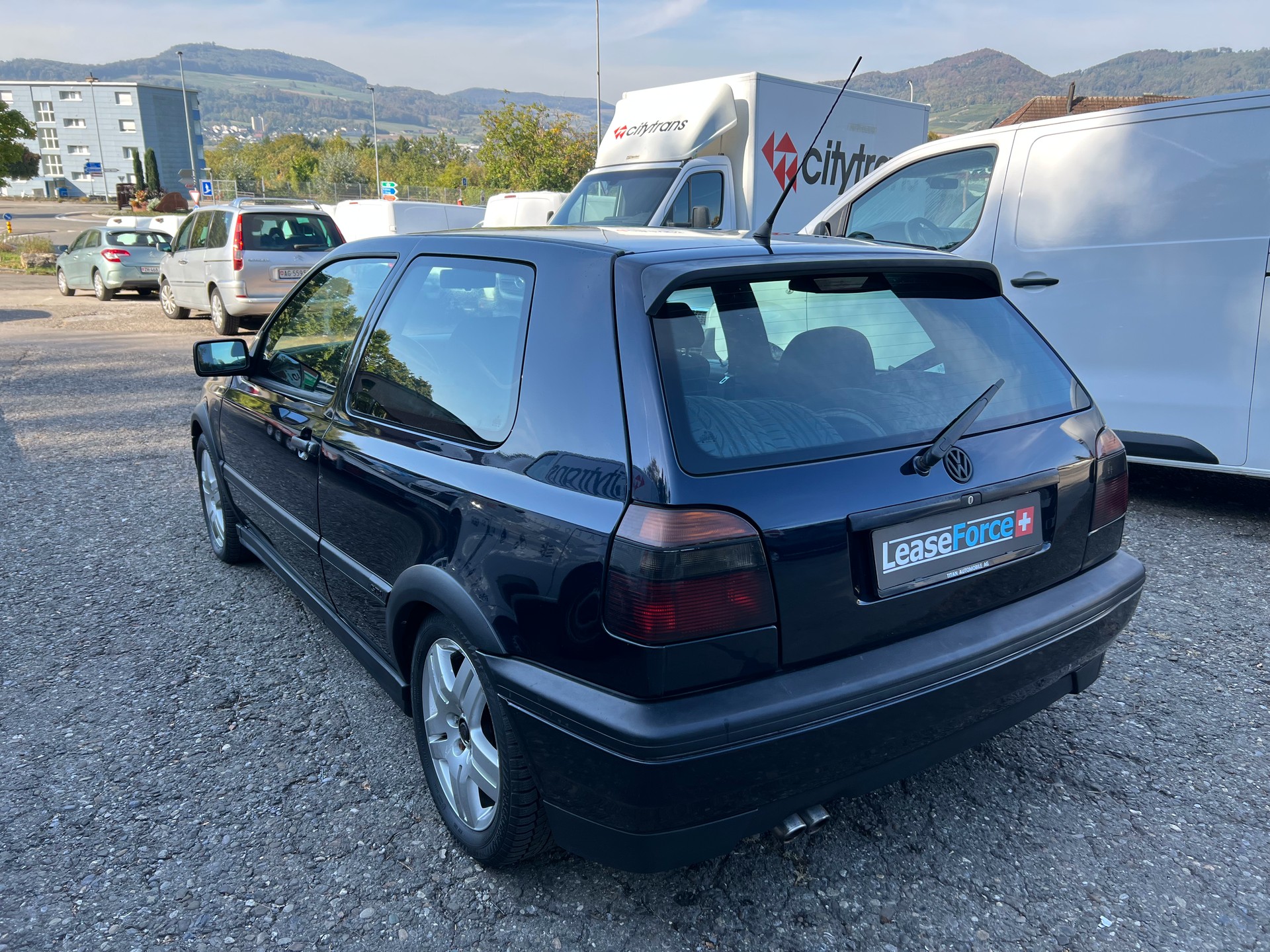 VW Golf 2000 GTI 16V Edition-image-2