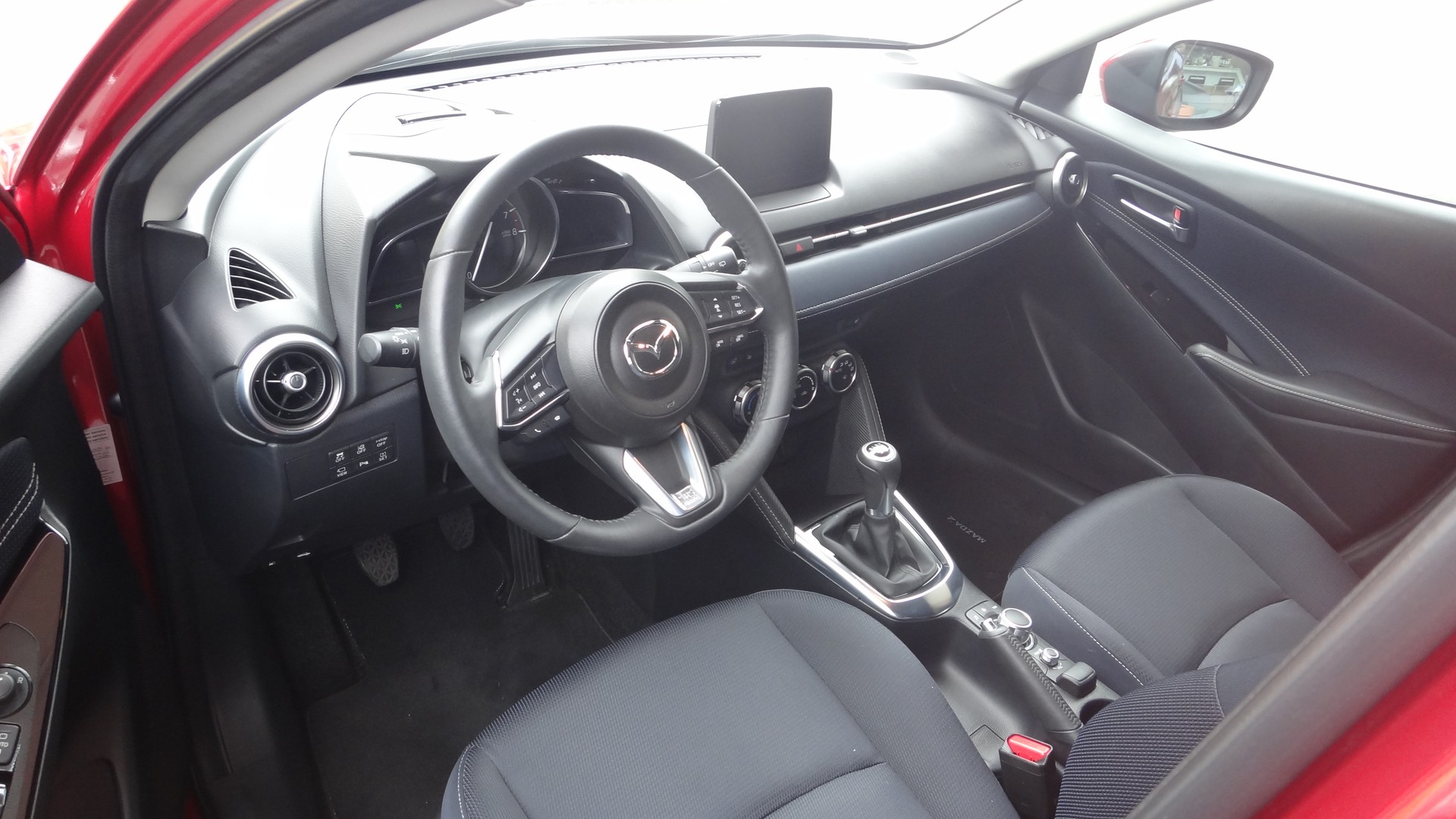 MAZDA 2 SKYACTIV-G 90 Mild Hybrid Revolution-image-2