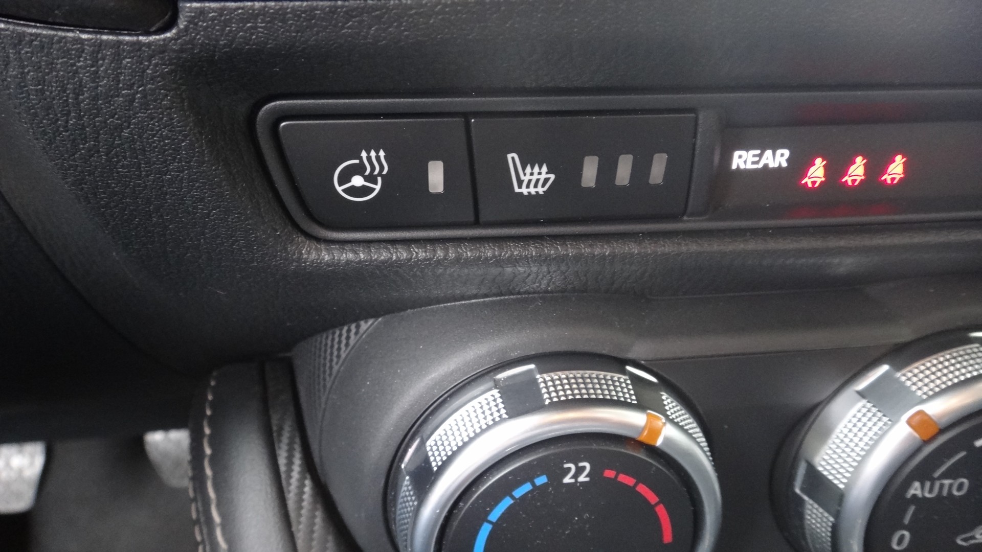 MAZDA 2 SKYACTIV-G 90 Mild Hybrid Revolution-image-4