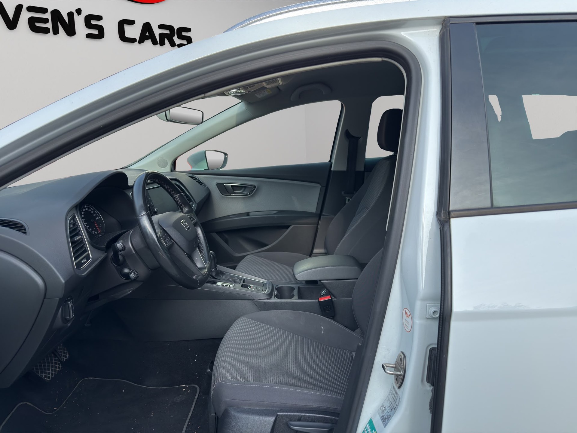 SEAT Leon ST 2.0 TDI CR Style 4Drive DSG-image-8