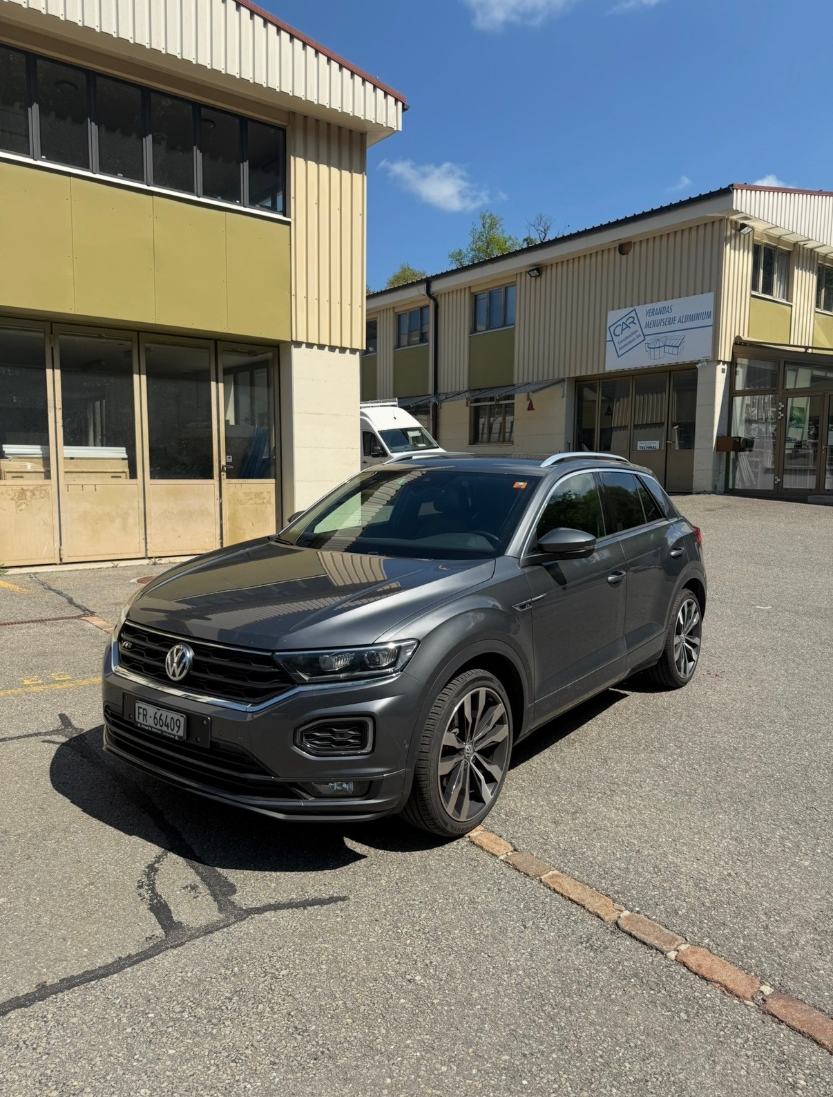 VW T-Roc 2.0 TSI Sport DSG 4Motion-image-0