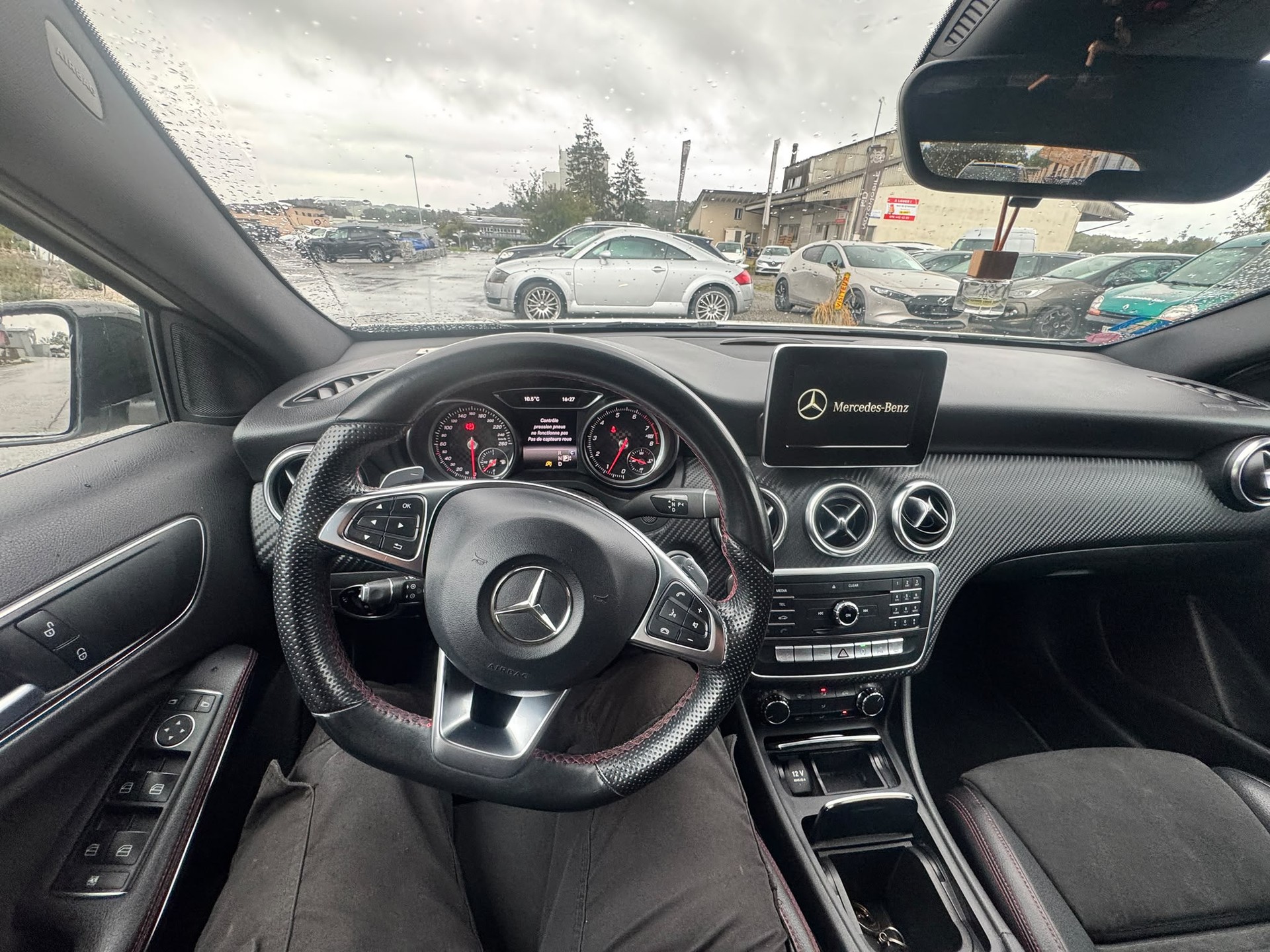 MERCEDES-BENZ A 180 Style 7G-DCT-image-7