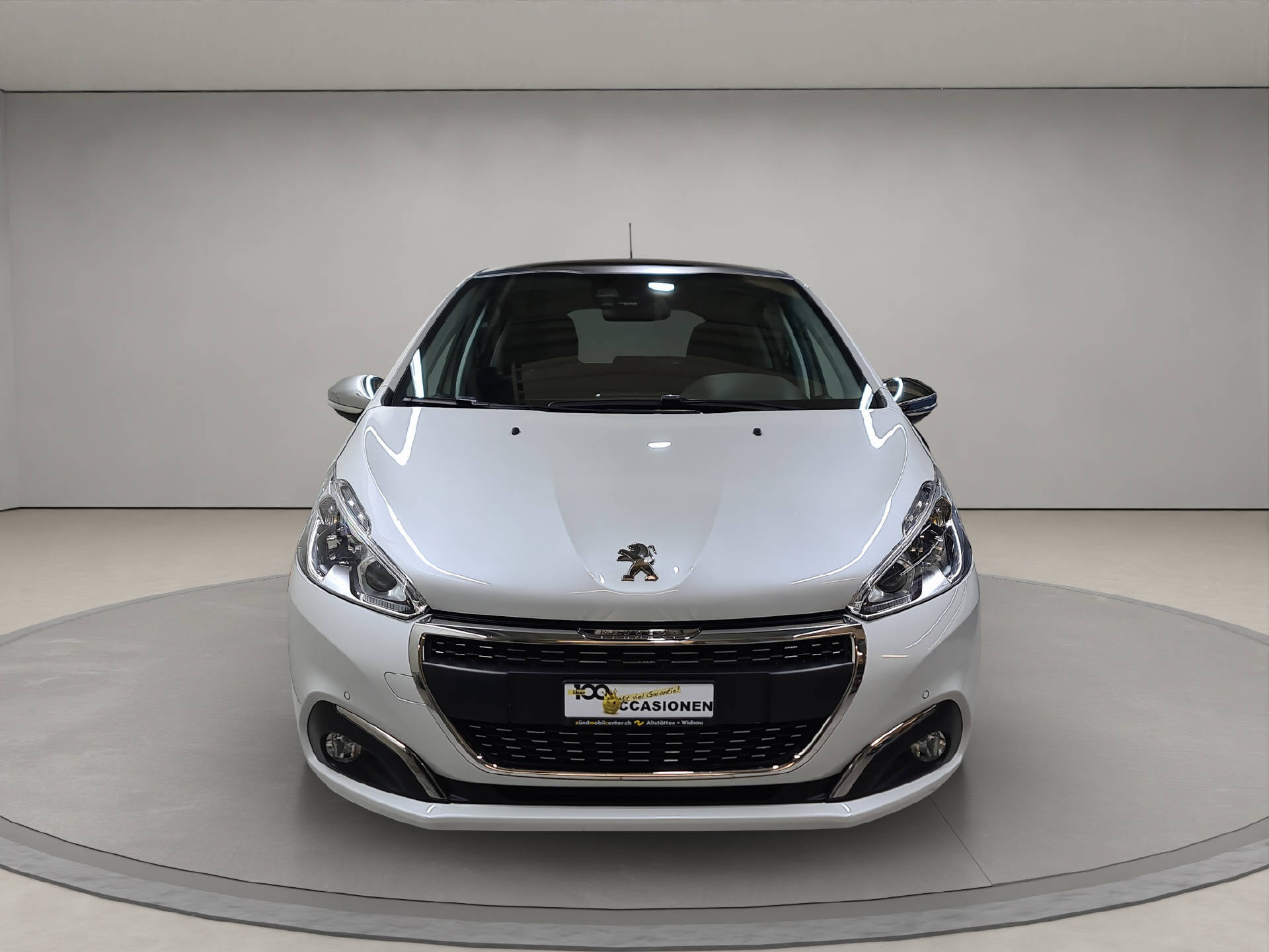 PEUGEOT 208 1.2 PureTech Tech Edition S/S-image-1