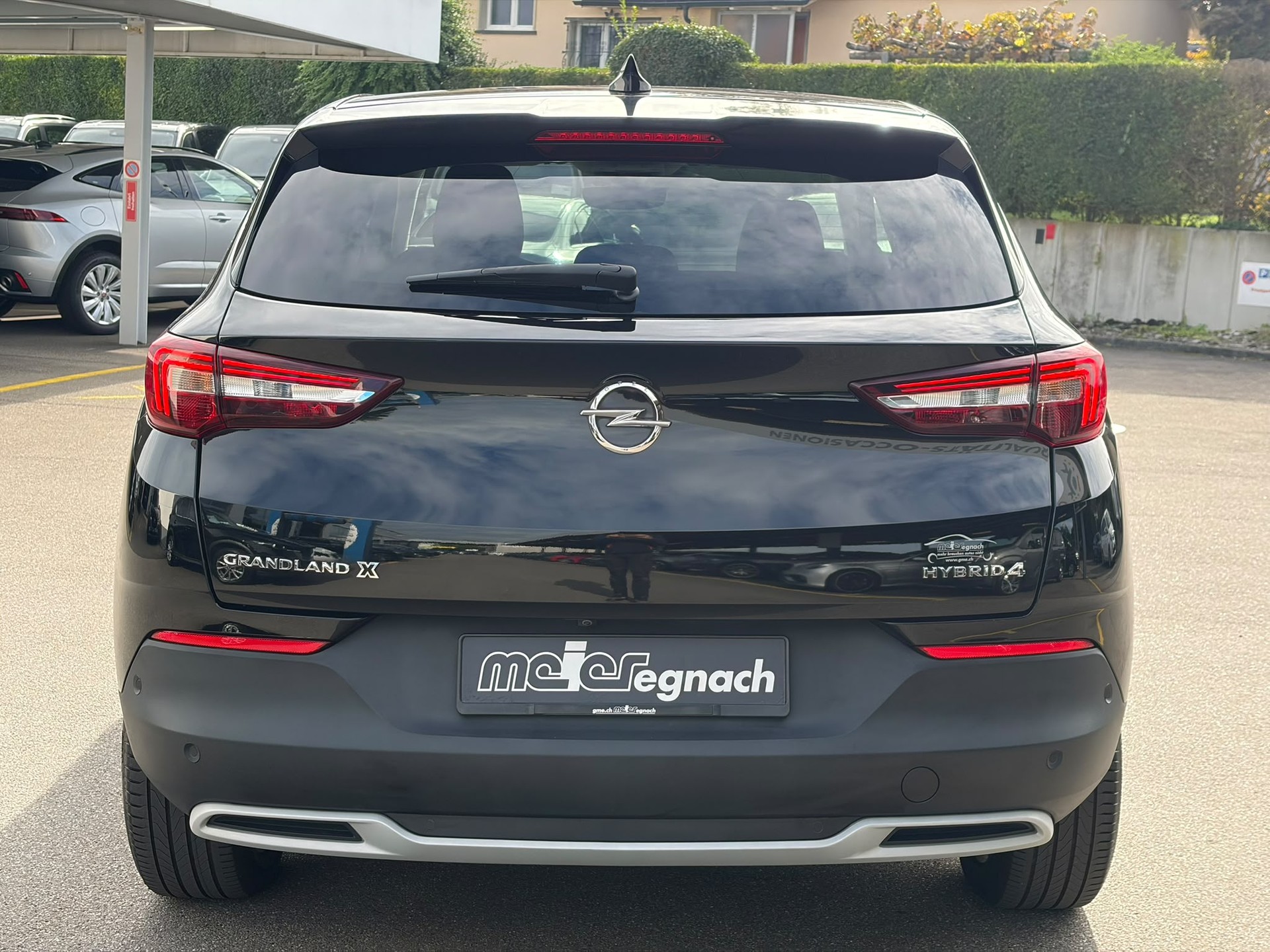 OPEL Grandland X 1.6 Hybrid4 Ultimate Automatik-image-6
