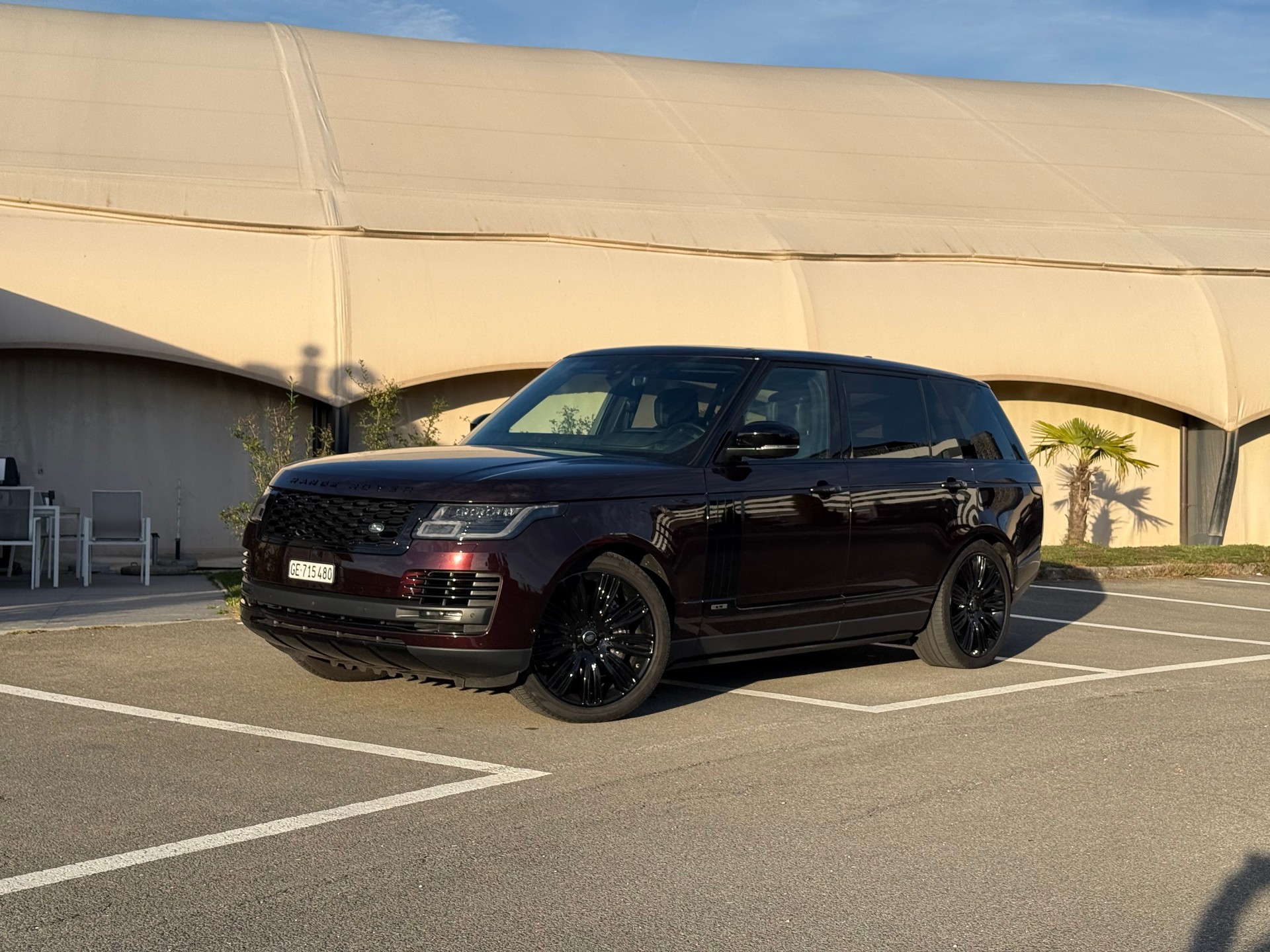 LAND ROVER 4.4 SDV8 Autobiography LWB-image-0