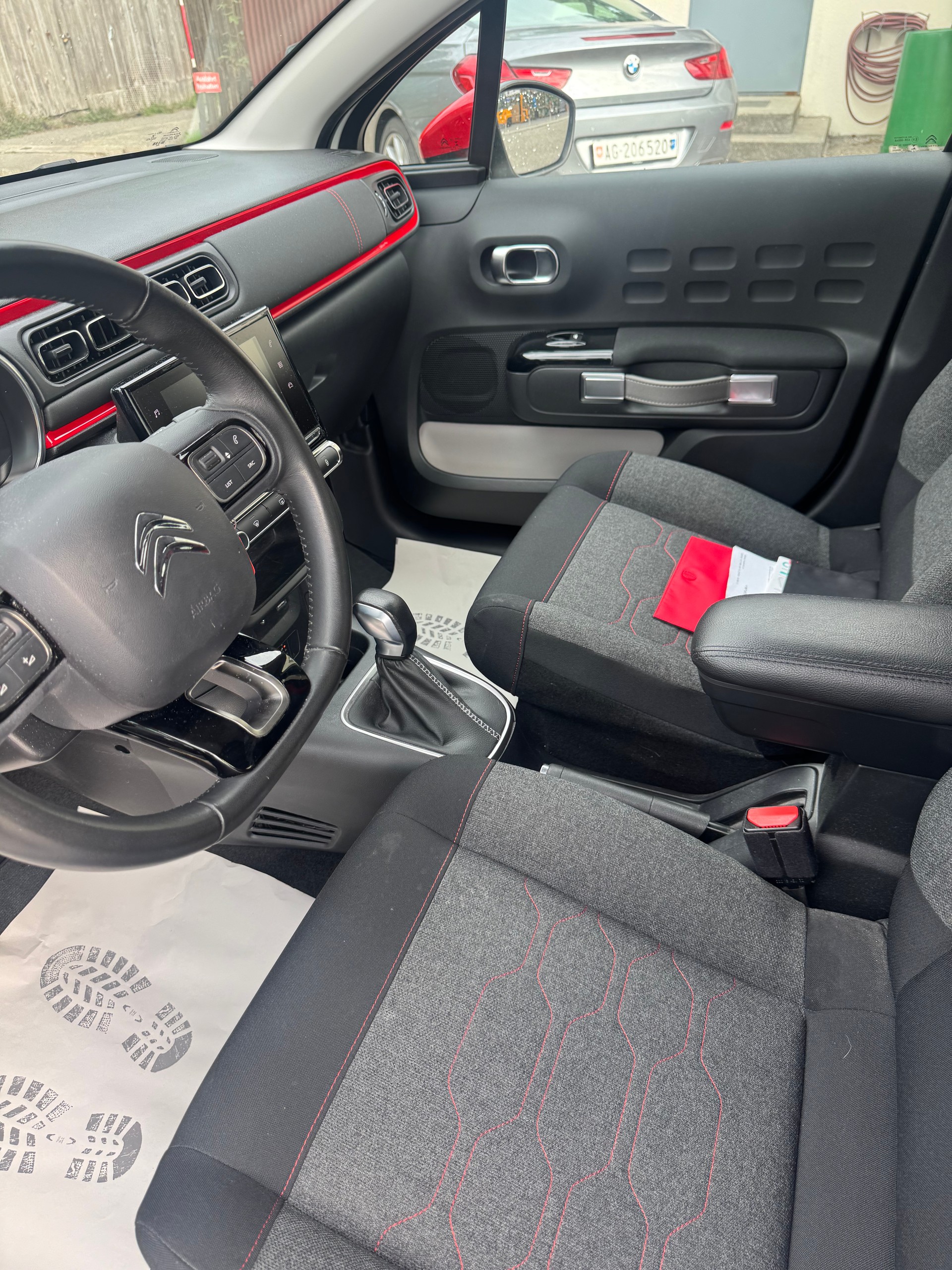CITROEN C3 1.2i PureTech Feel EAT-image-10