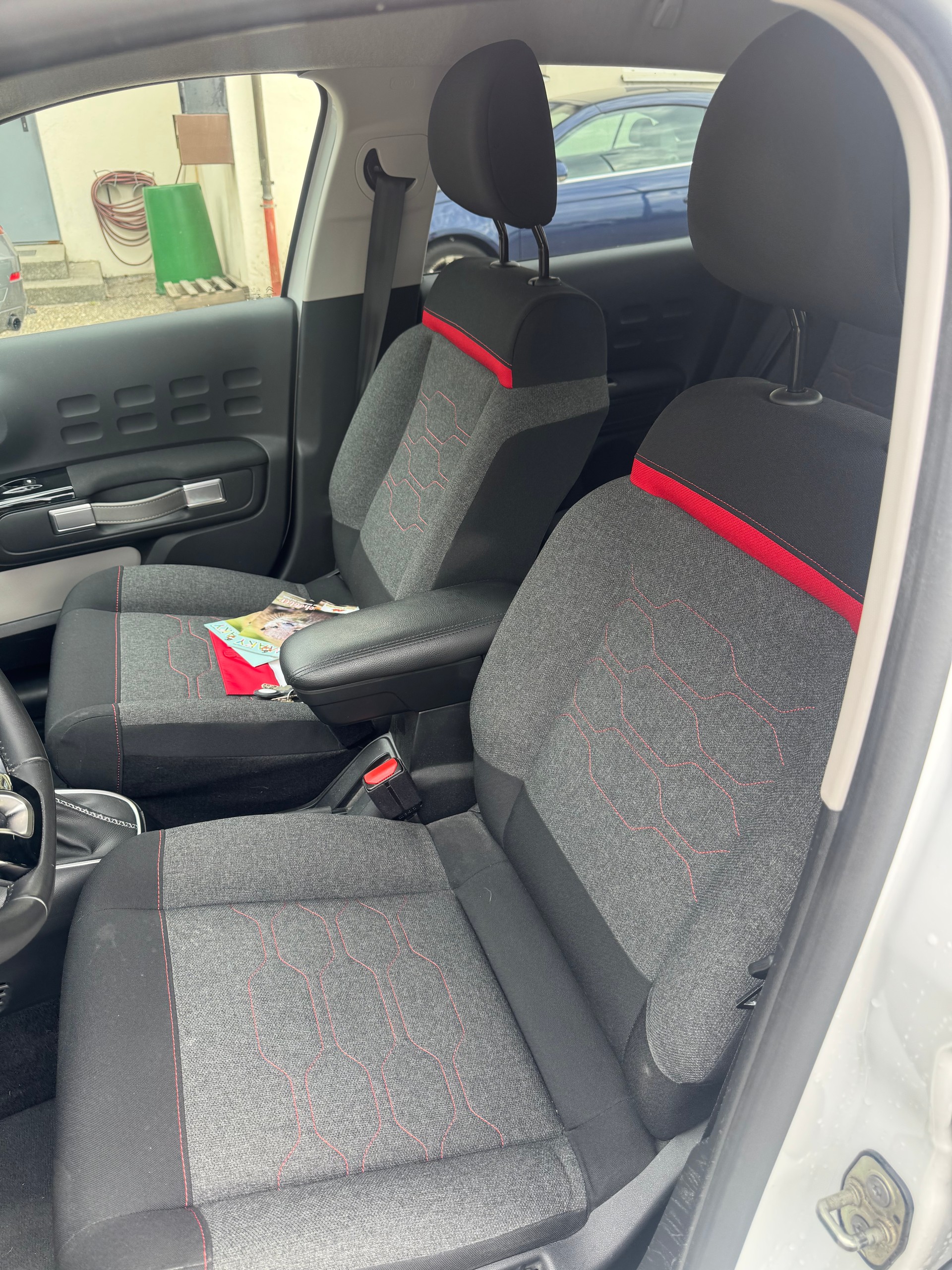 CITROEN C3 1.2i PureTech Feel EAT-image-9