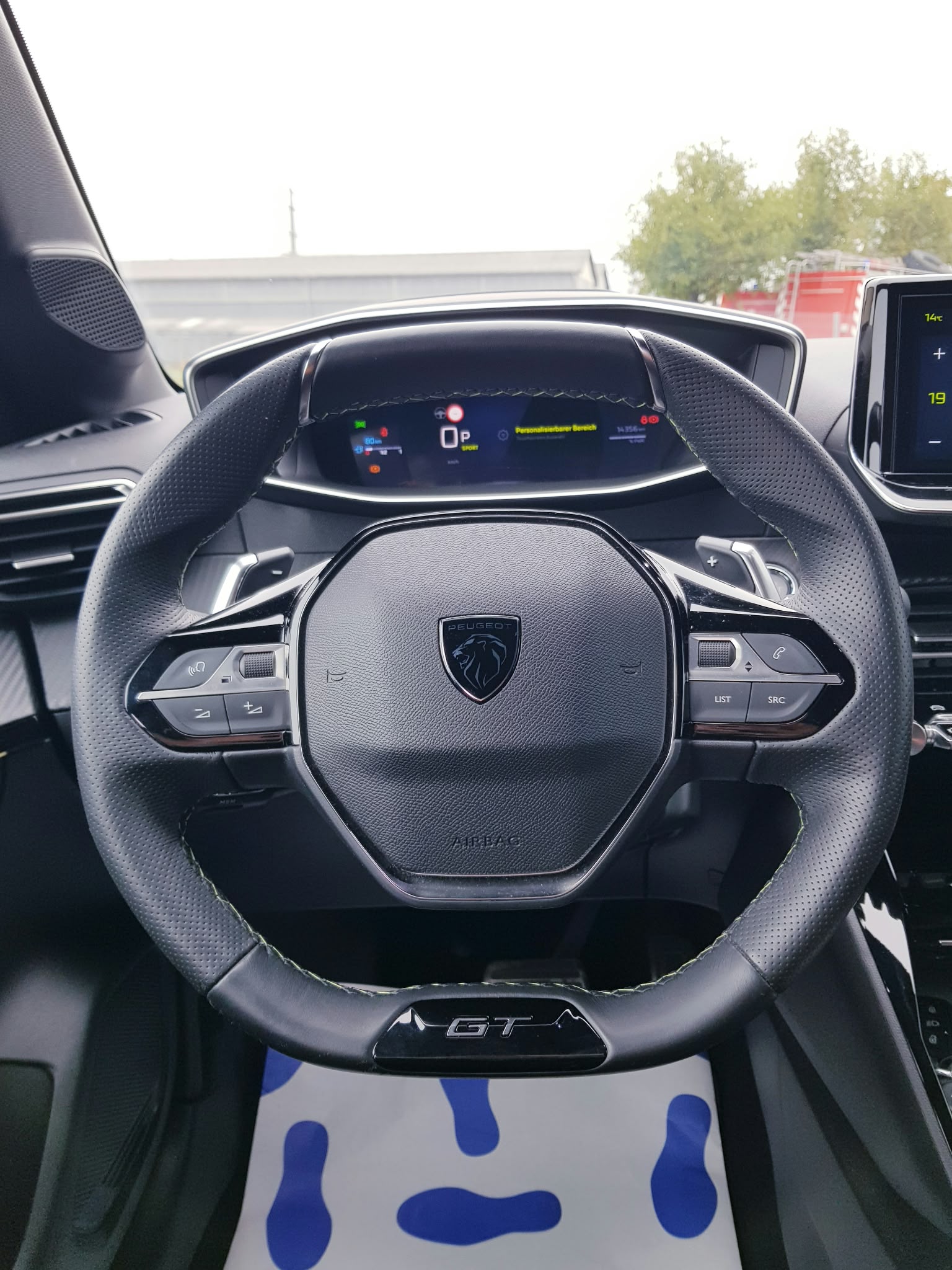 PEUGEOT 208 1.2 MHEV 145 GT-image-8