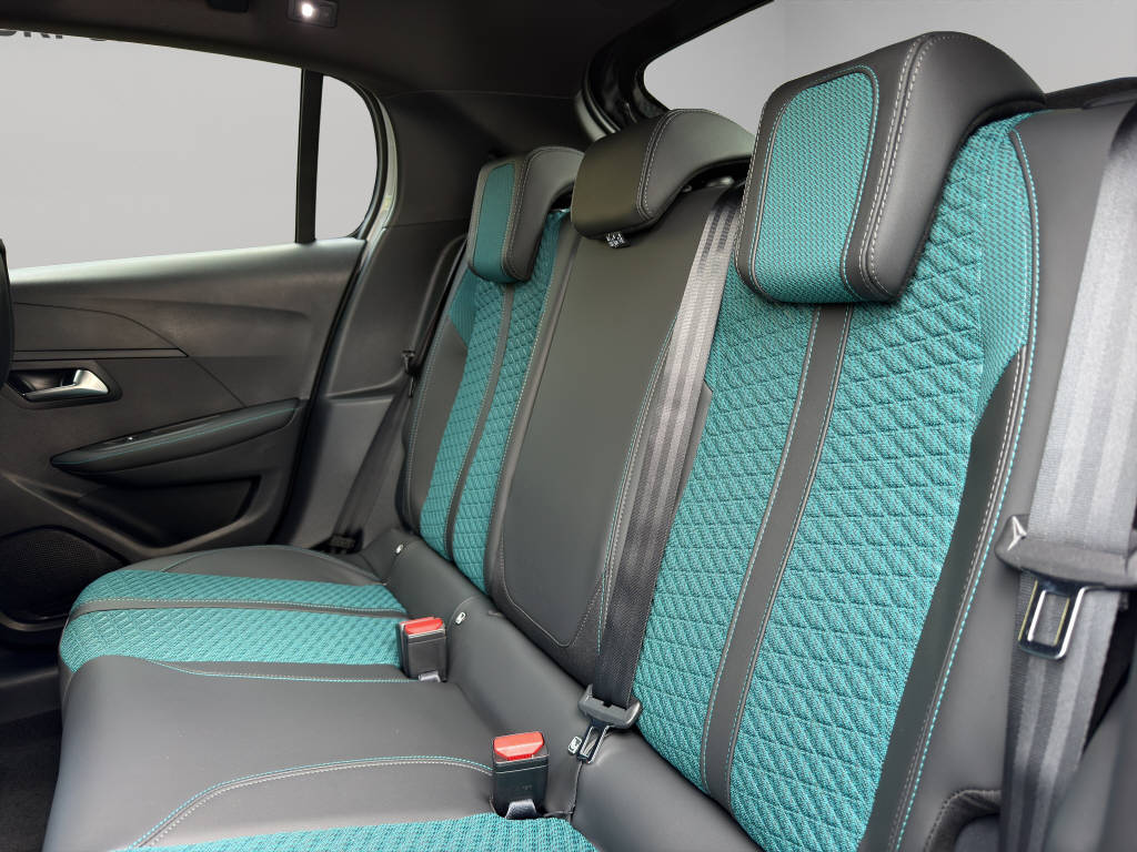 PEUGEOT 208 1.2 Hybrid ENVY-image-6