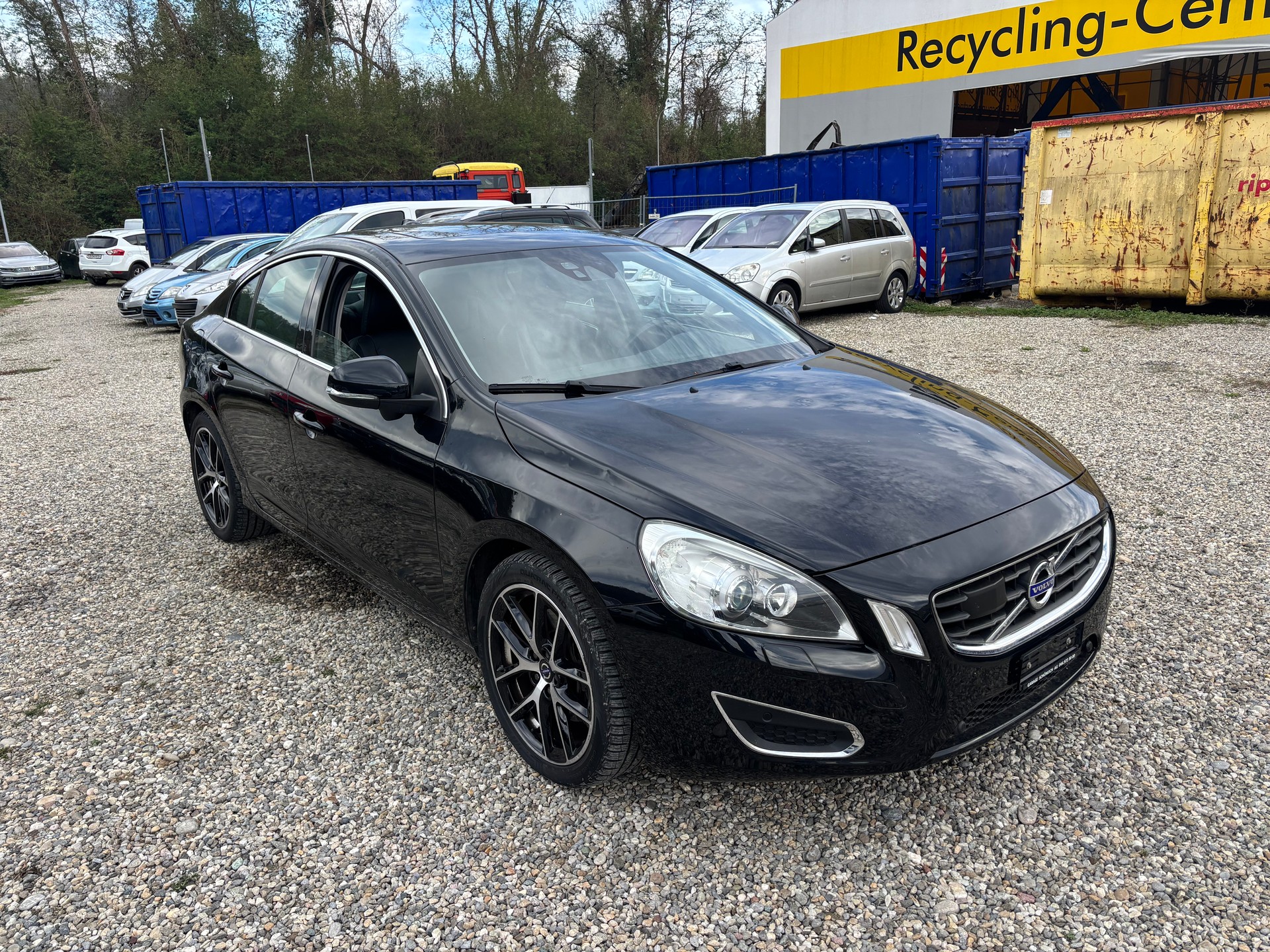 VOLVO S60 T6 AWD Momentum Geartronic-image-1