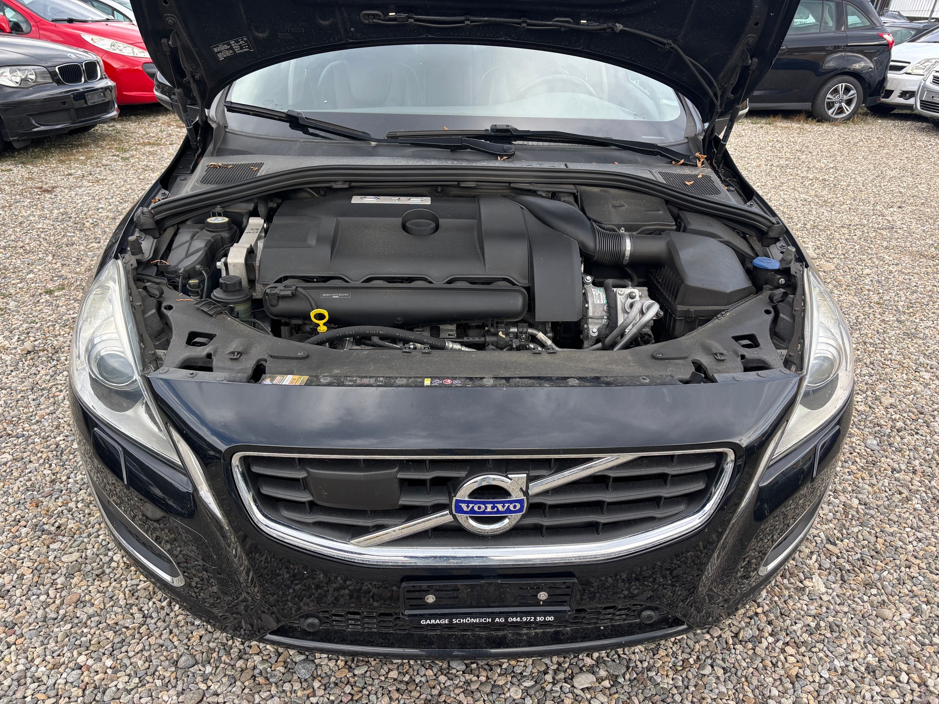 VOLVO S60 T6 AWD Momentum Geartronic-image-14