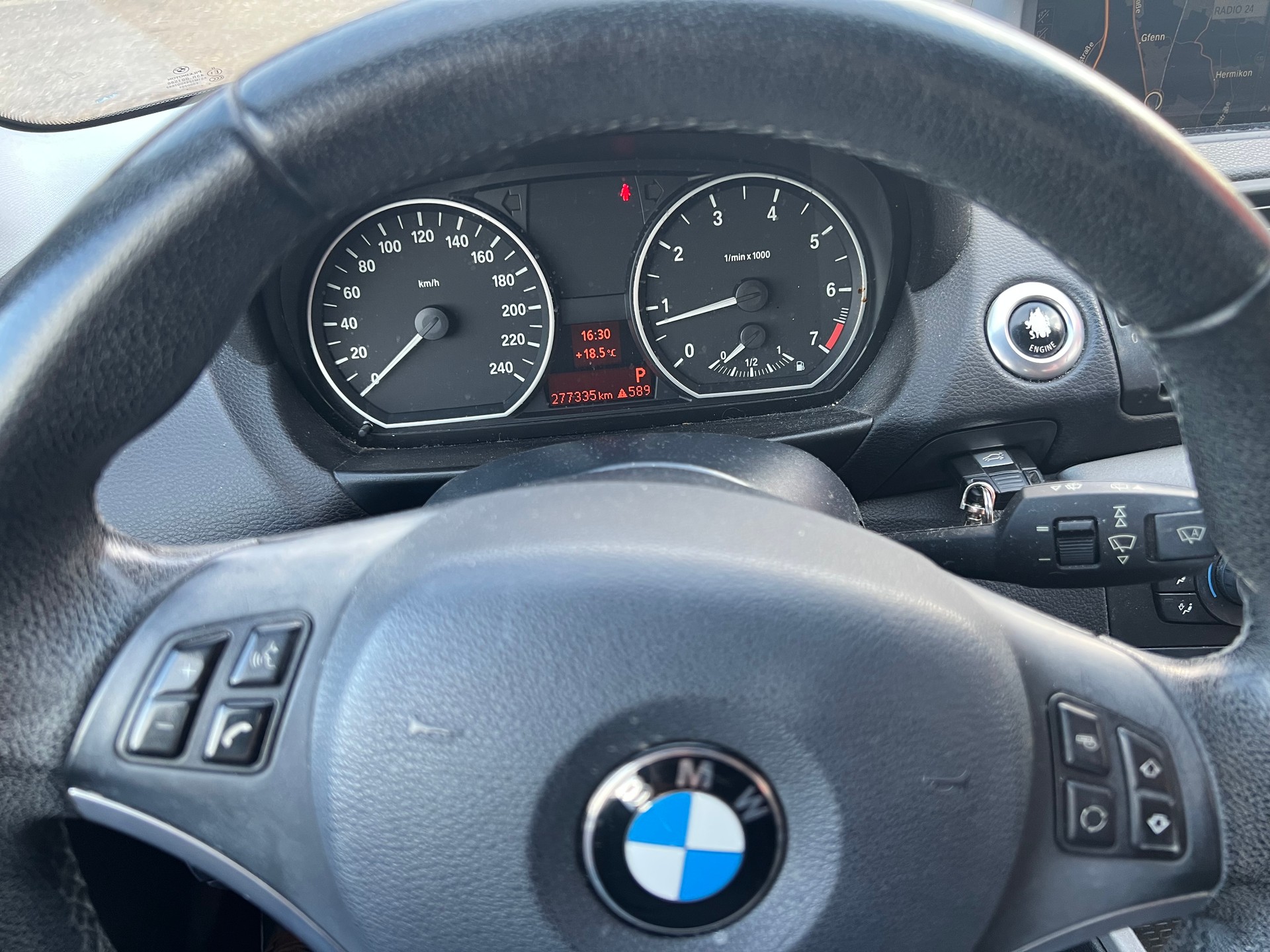 BMW 116i Dynamic Edition Steptronic-image-4