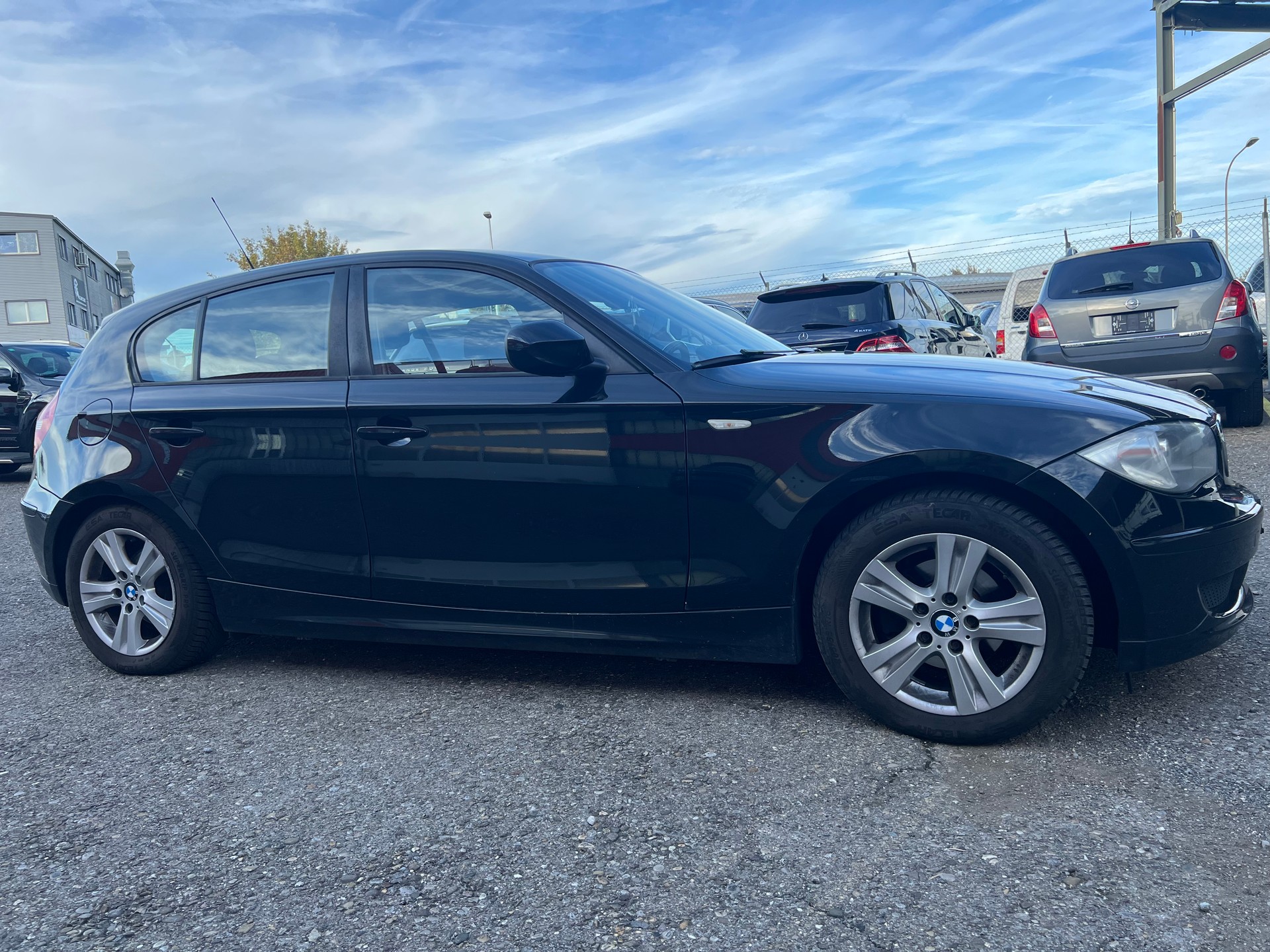 BMW 116i Dynamic Edition Steptronic-image-6