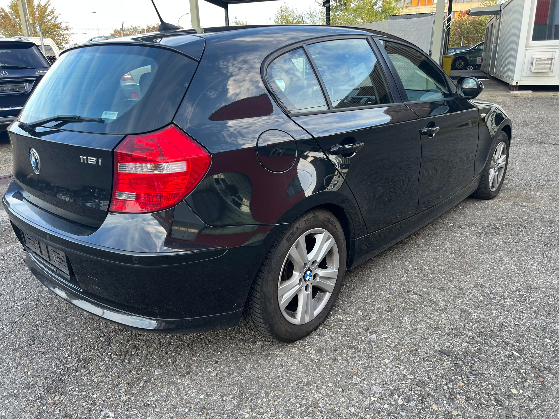 BMW 116i Dynamic Edition Steptronic-image-1