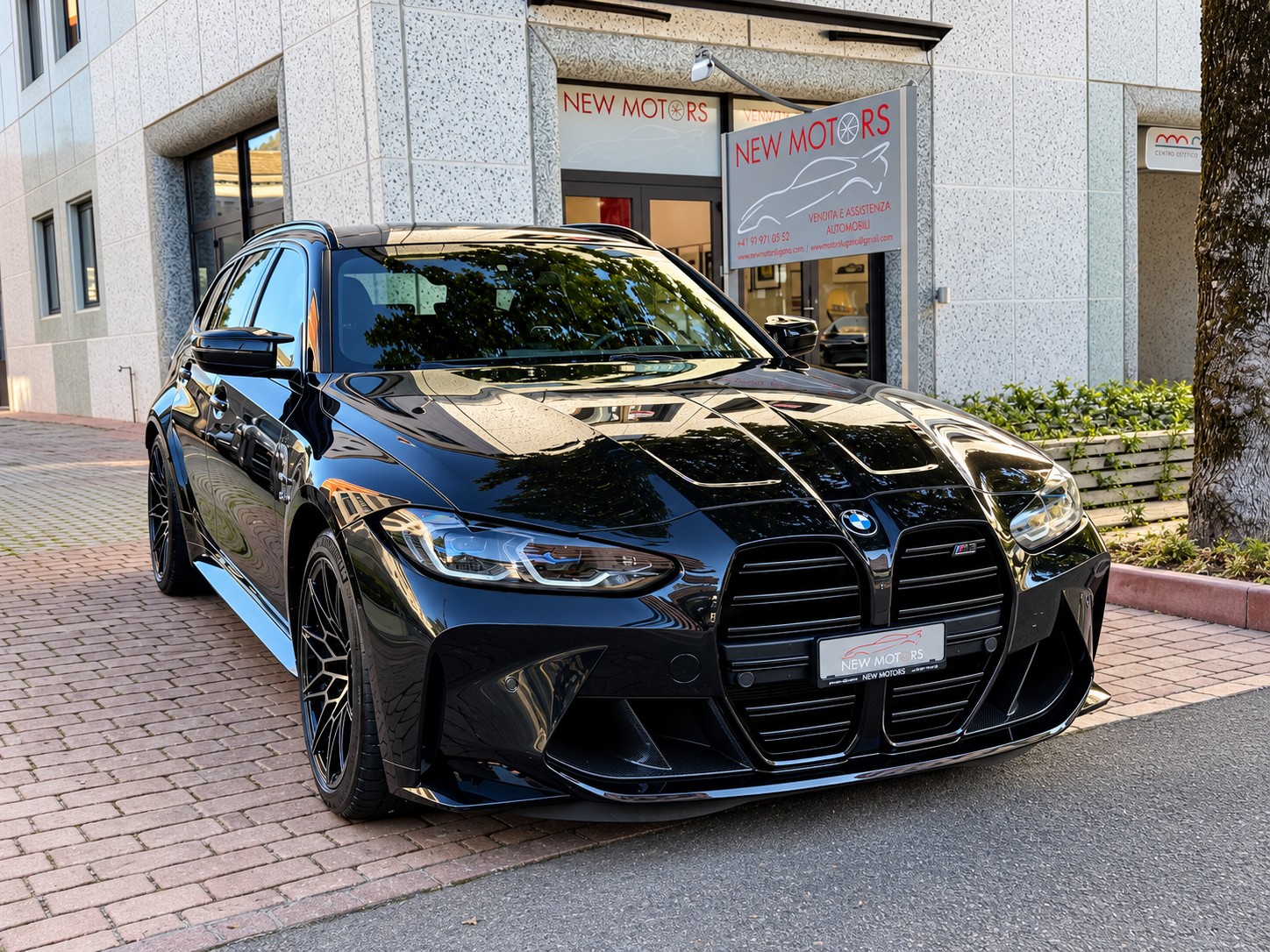 Car photo