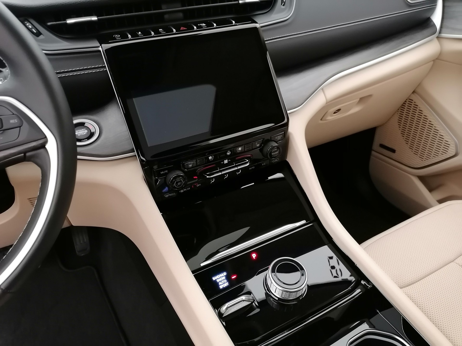 JEEP Grand Cherokee Limited L 3.6-image-10