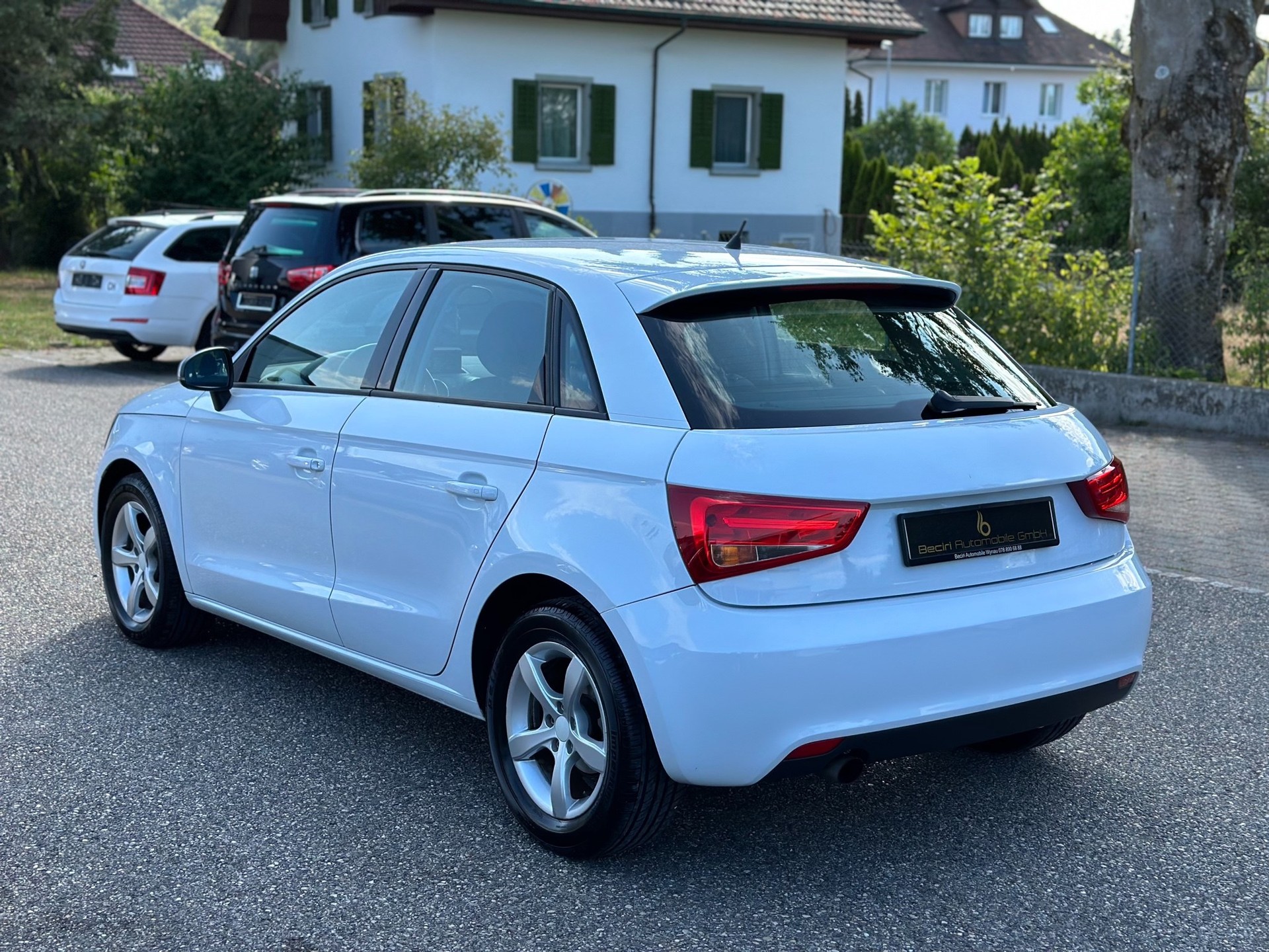 AUDI A1 Sportback 1.6 TDI Ambition DSG-image-4
