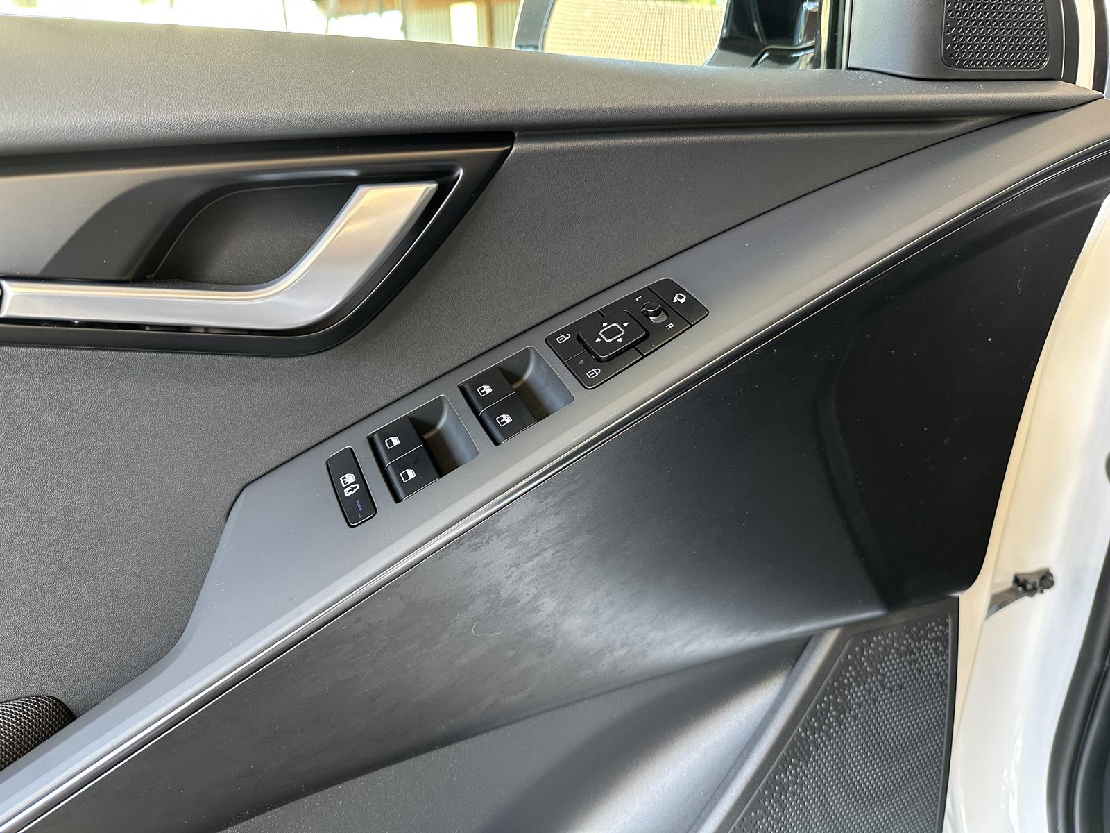 KIA Niro 1.6 GDi Plug-in Hybrid Power Edition-image-7