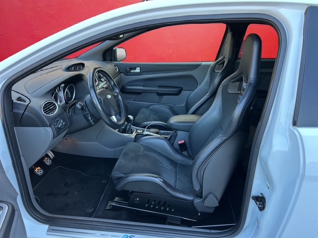 FORD Focus 2.5 Turbo RS-image-14