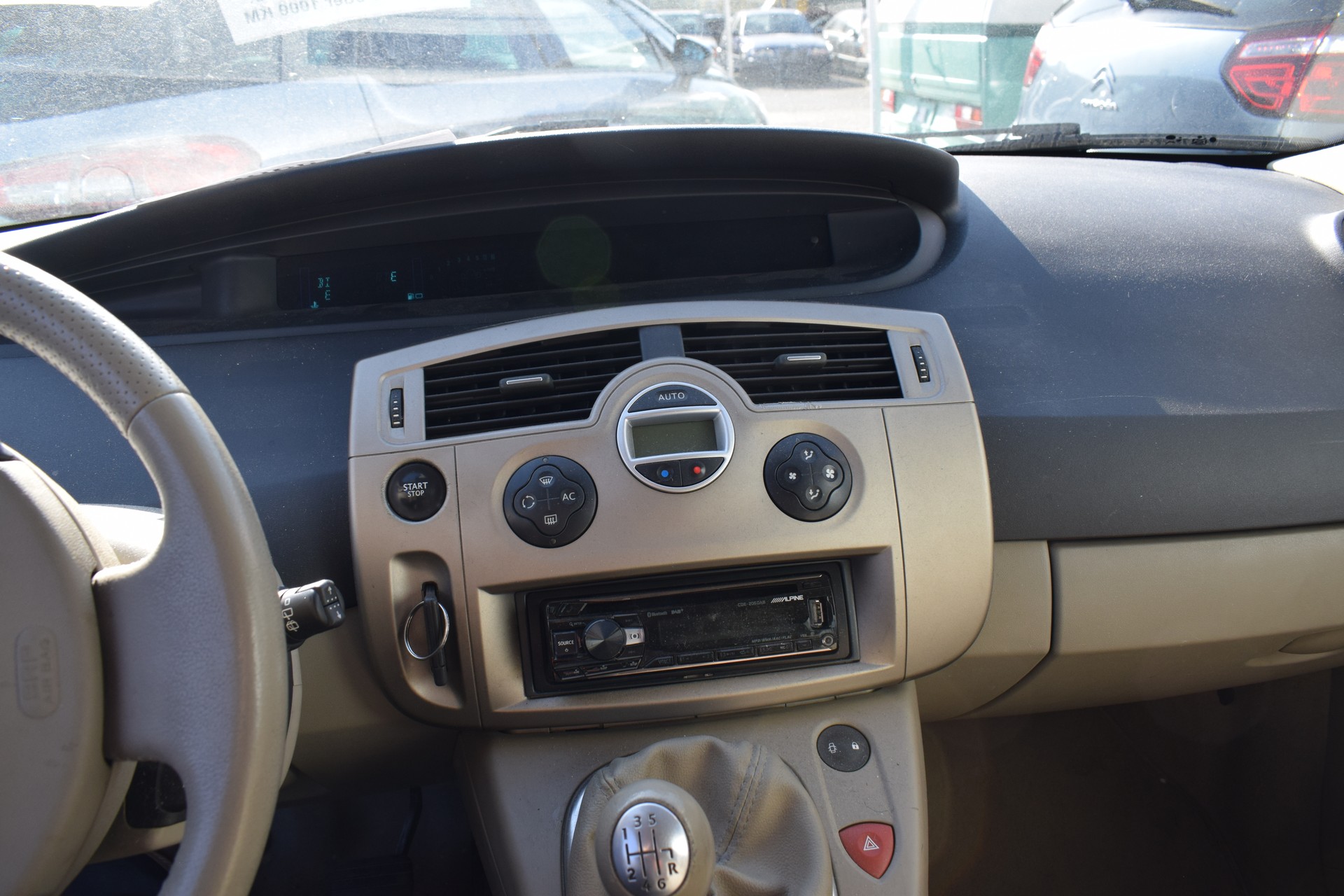 RENAULT Scénic 2.0 16V Dynamique-image-5