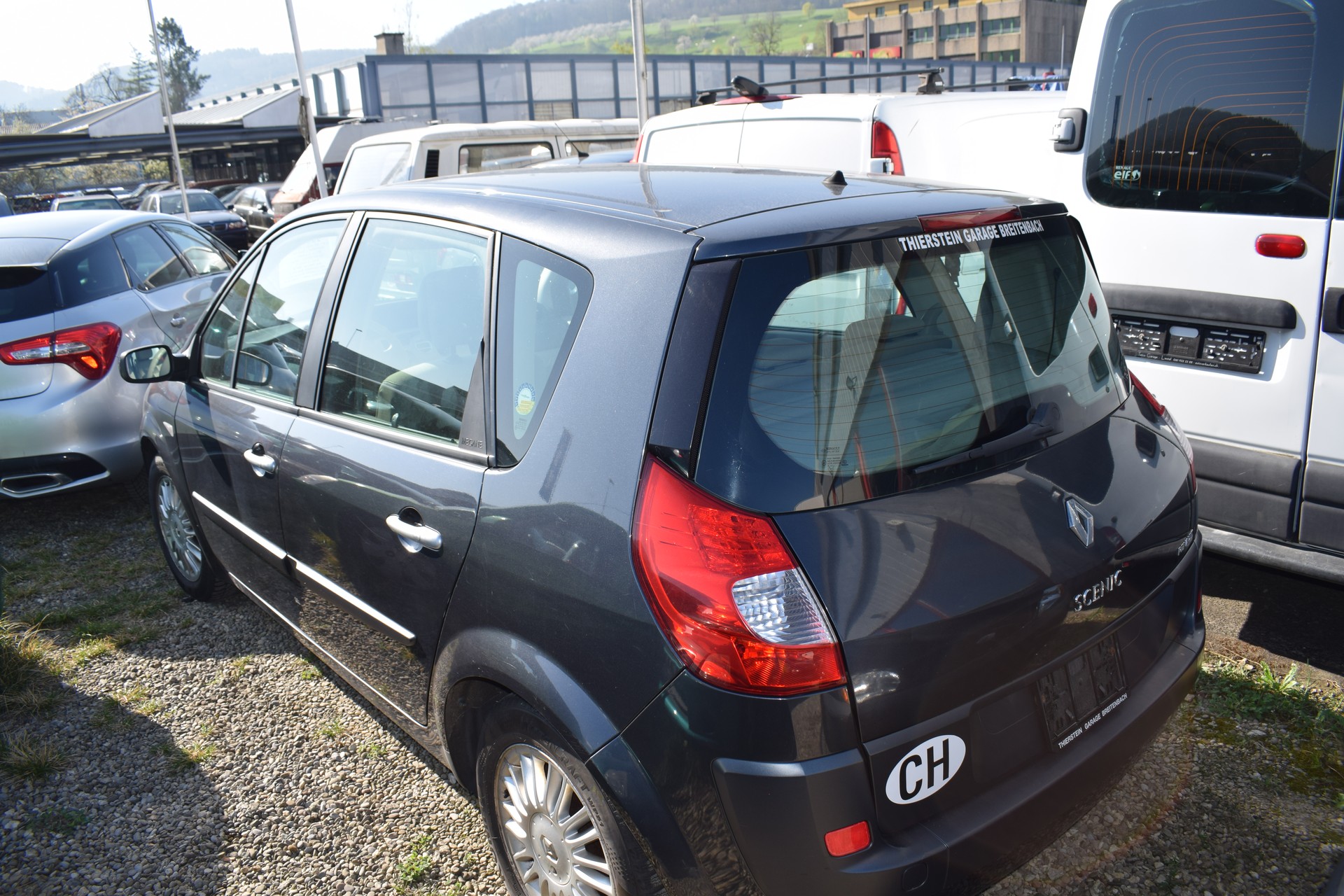 RENAULT Scénic 2.0 16V Dynamique-image-2