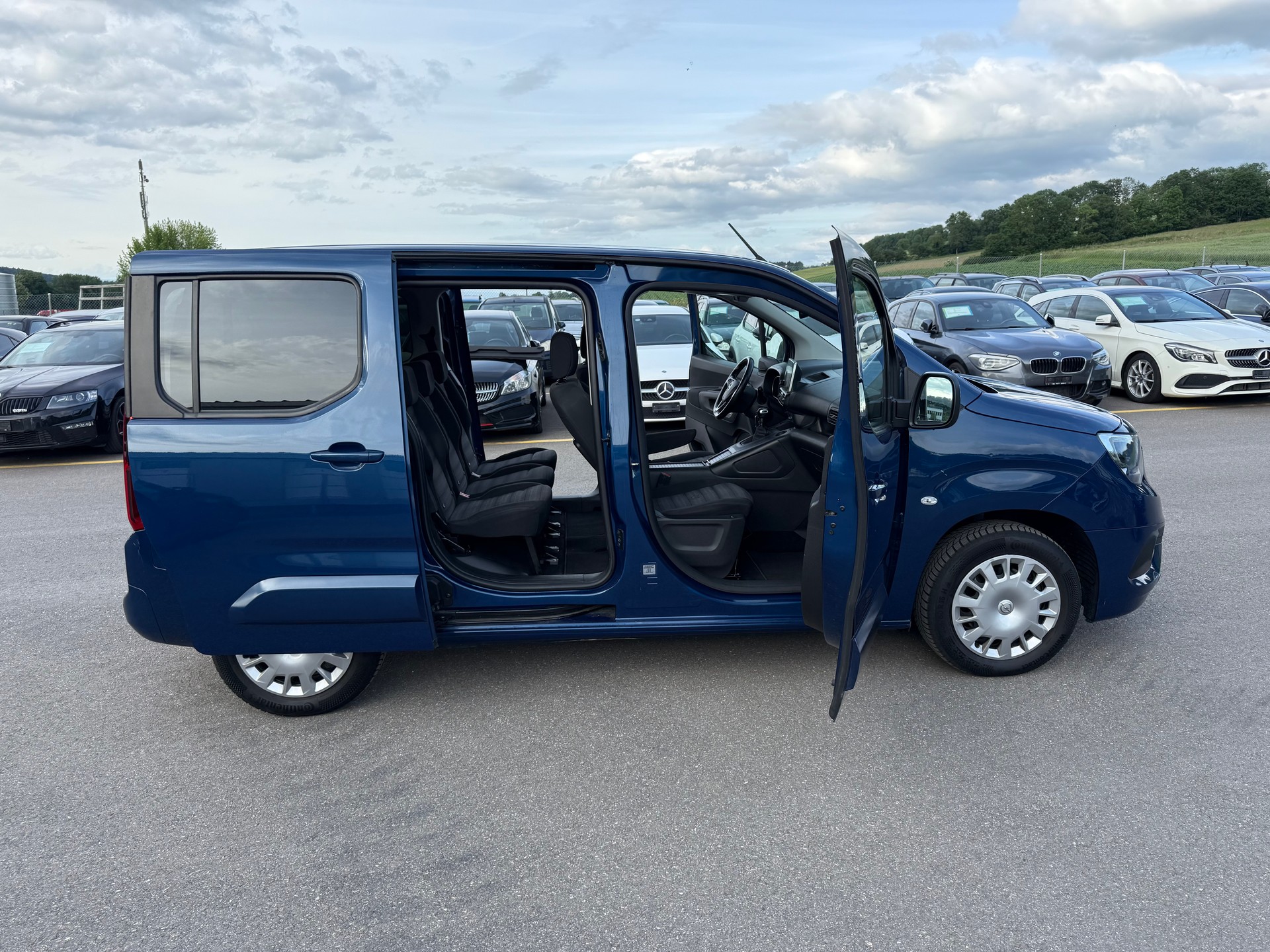 OPEL COMBO Life 7 Places E F 1.2 XHL-image-15