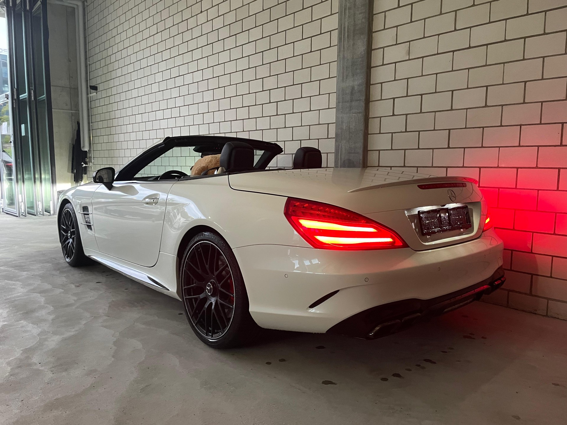 MERCEDES-BENZ SL 63 AMG Speedshift Vollausstattung-image-2