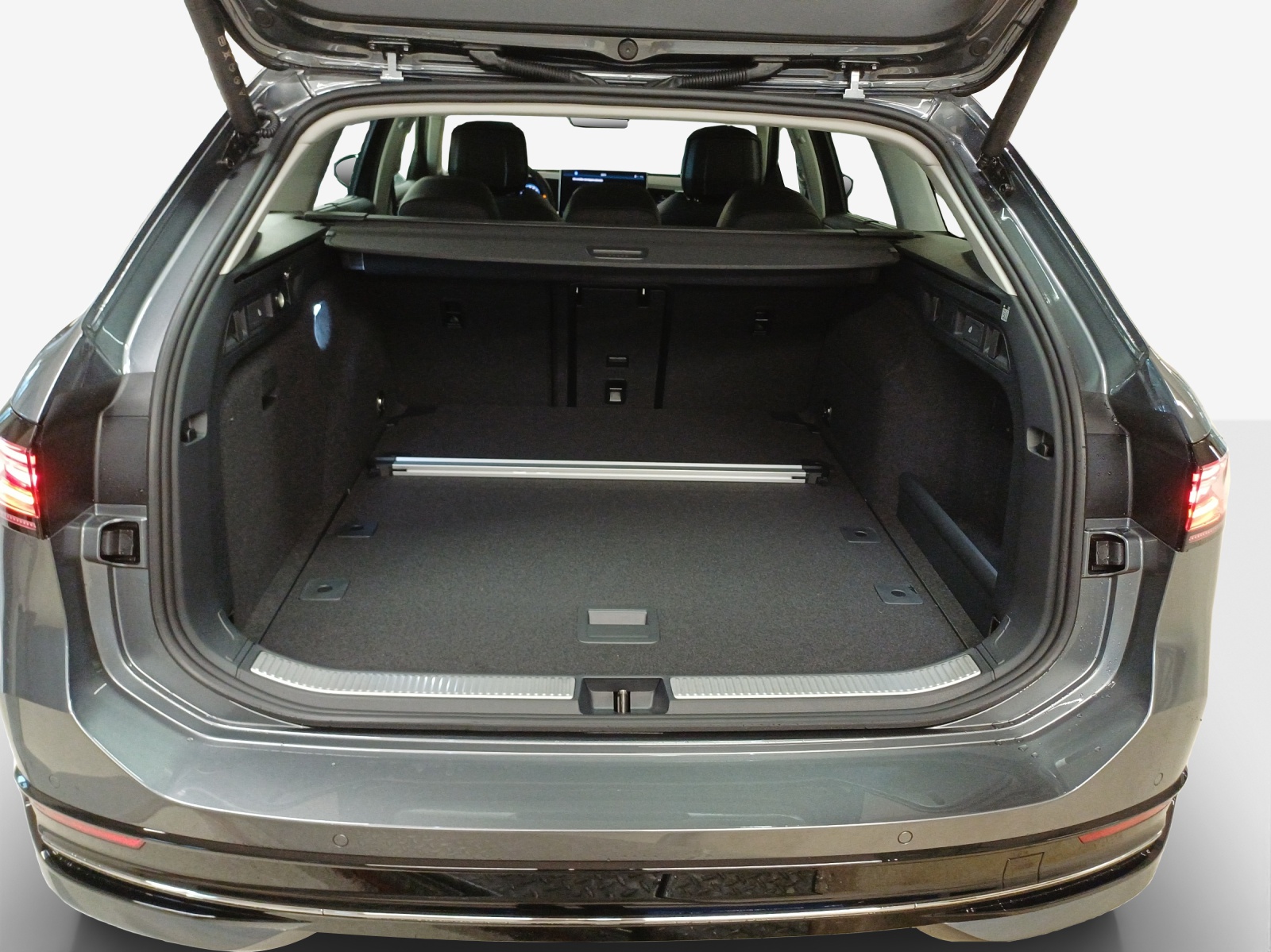 VW Passat Variant 2.0 TDI evo Elegance 4 Motion DSG-image-12