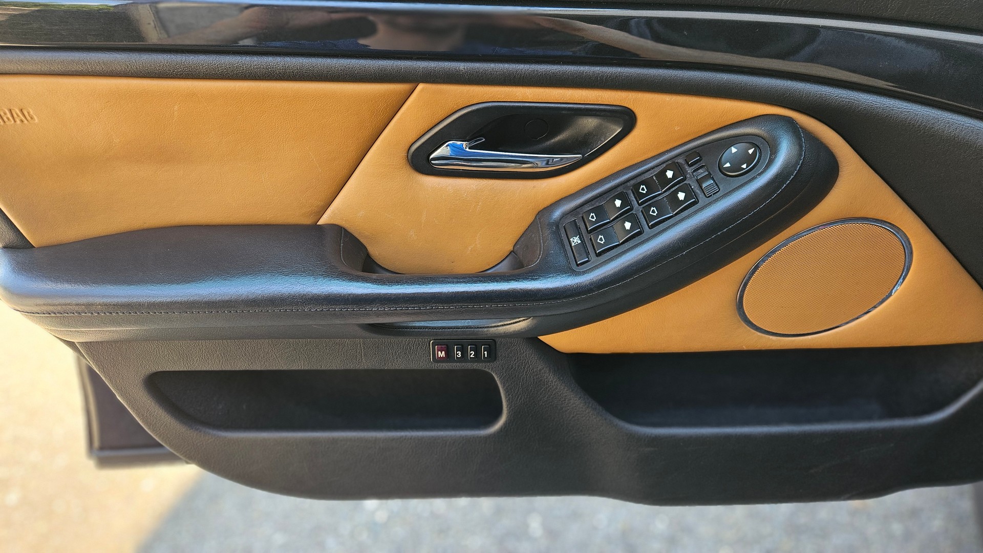 BMW M5-image-7