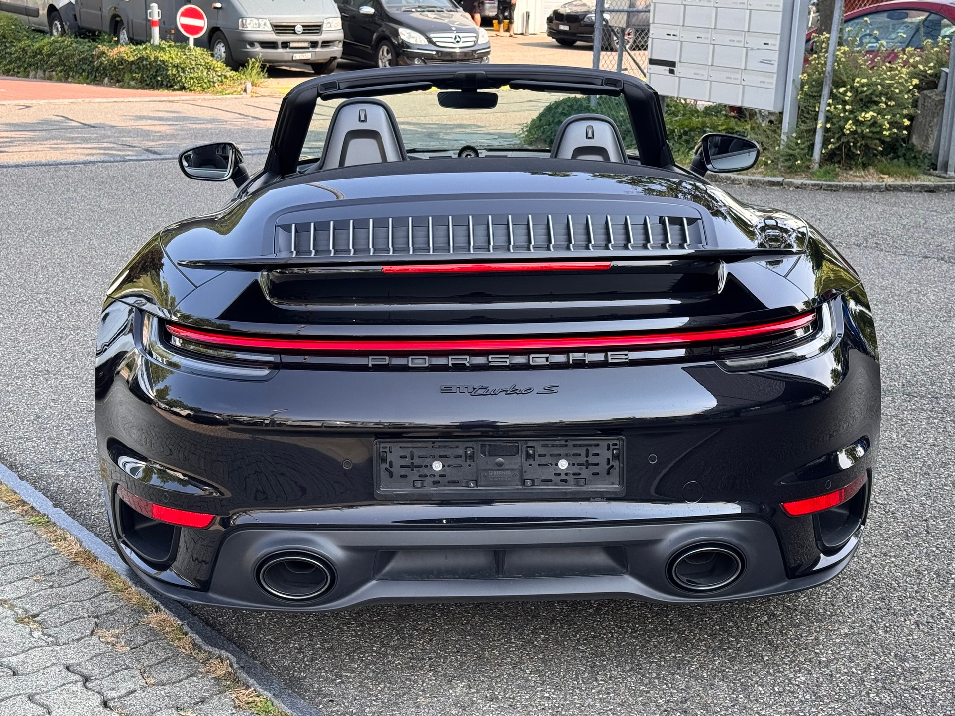 PORSCHE 911 Turbo S Cabriolet PDK-image-3