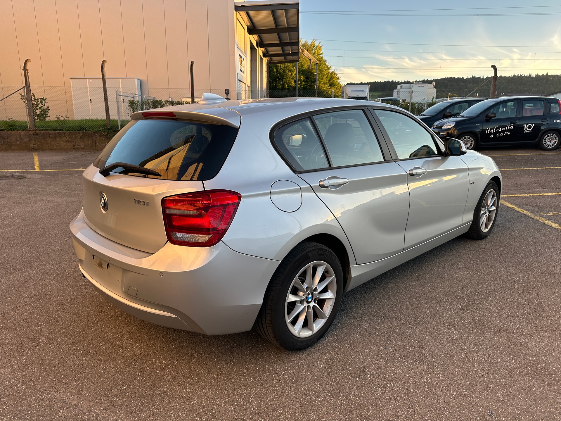 BMW 118i Urban Line-image-5