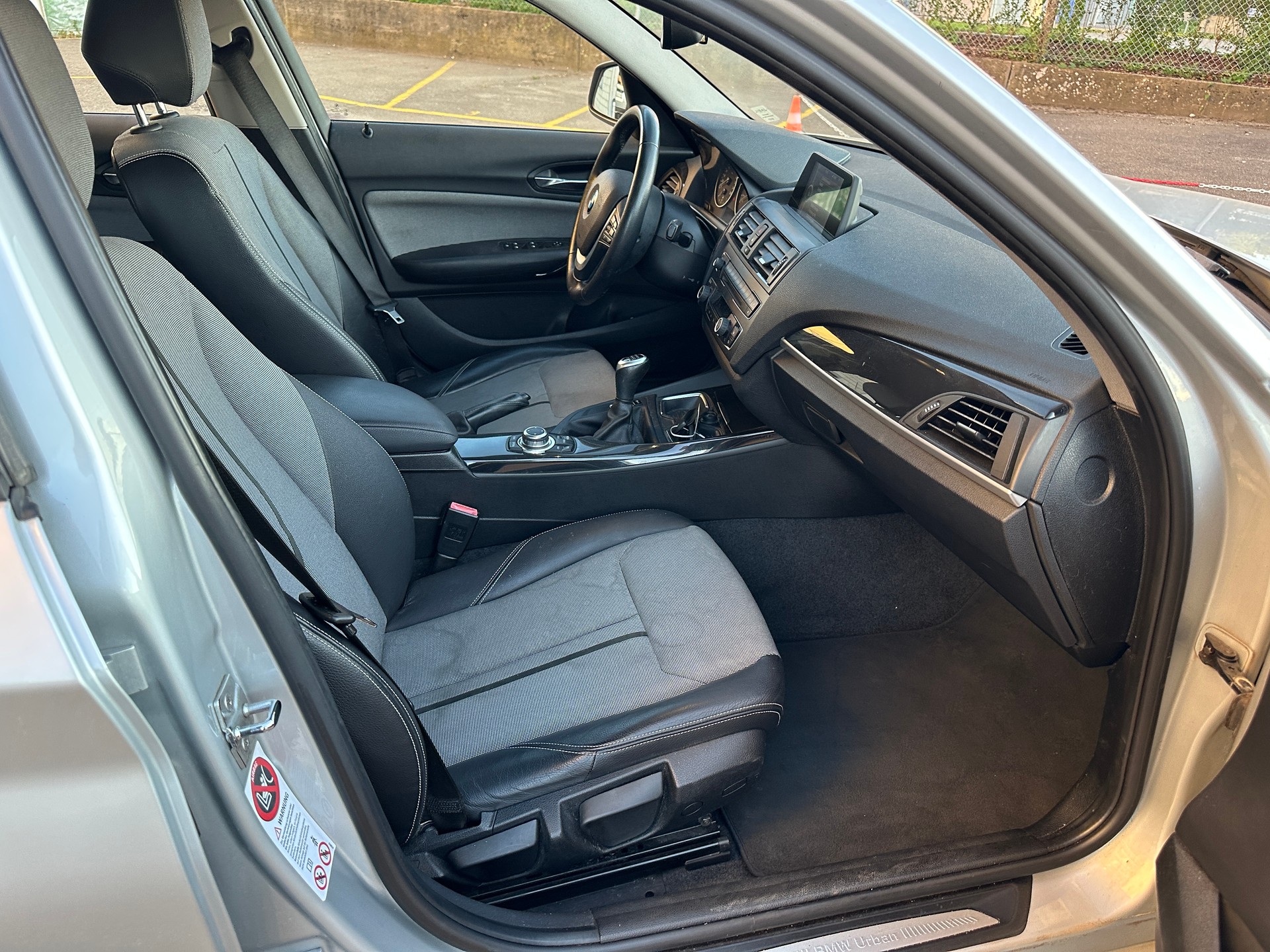 BMW 118i Urban Line-image-9